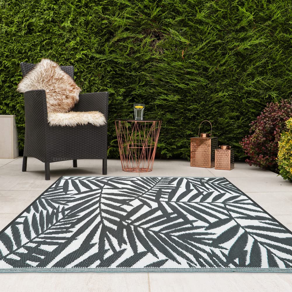 Rackhams Grey/White Lightweight Reversible Plastic Woven Outdoor Rug, 133X190cm, Leaves
