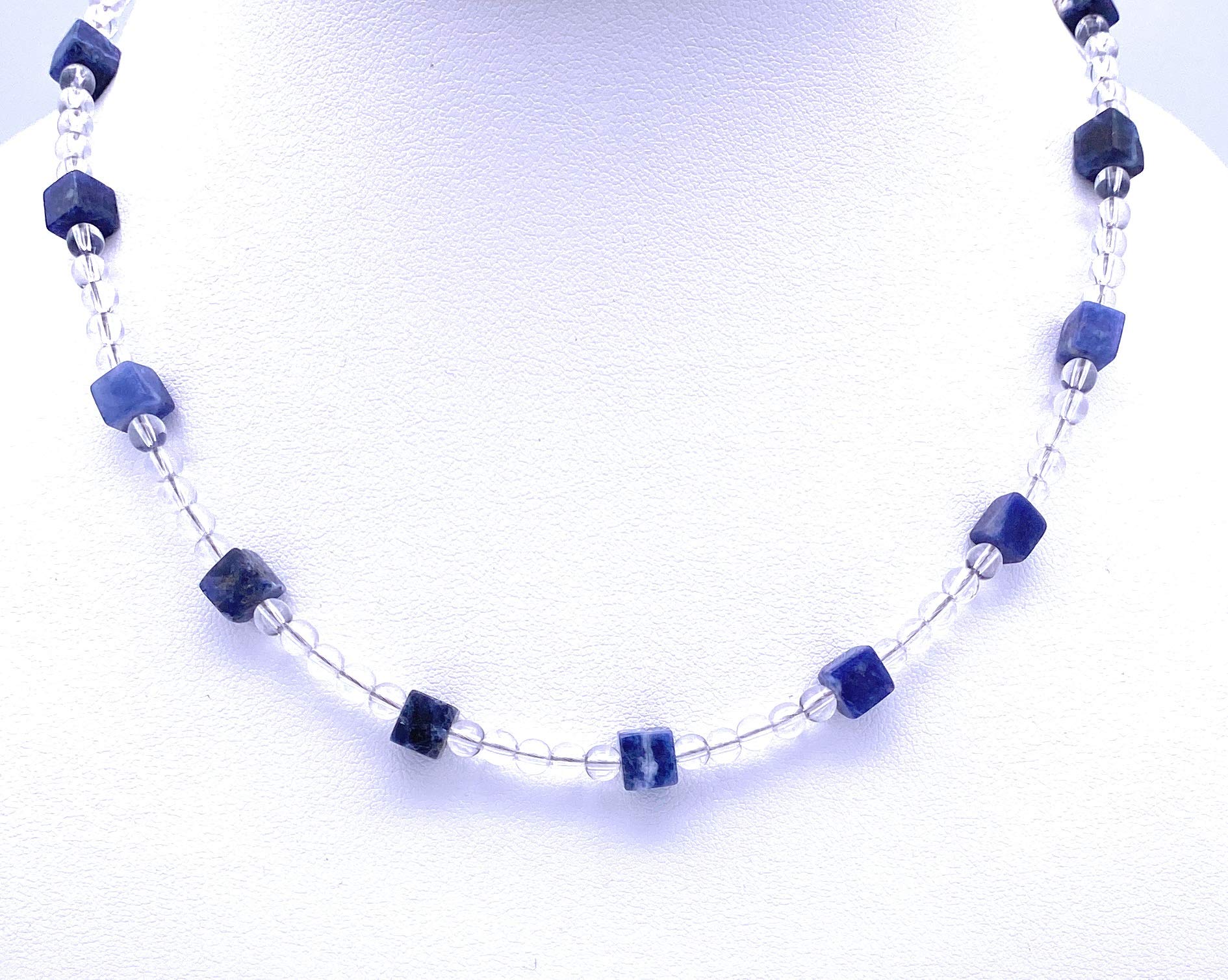 Bergkristall Schmuck (Halskette) Bergkristall Kette mit Sodalith Würfel Verschluss 925er Sterling-Silber Modellnummer 1072