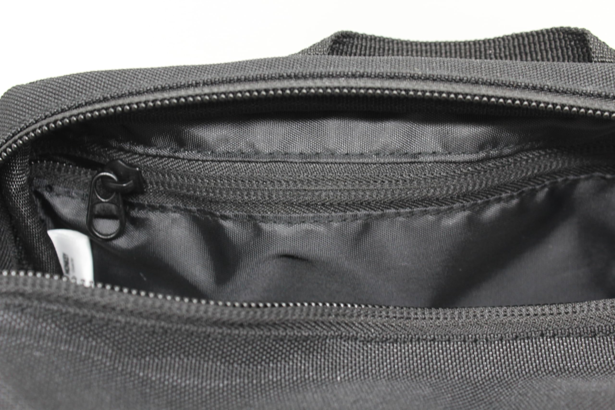 Sac banane croisé - Doggy Bag - Sac unisexe - Adulte - 1,5 L - Recyclé, noir, Sac banane à la taille ou à la poitrine