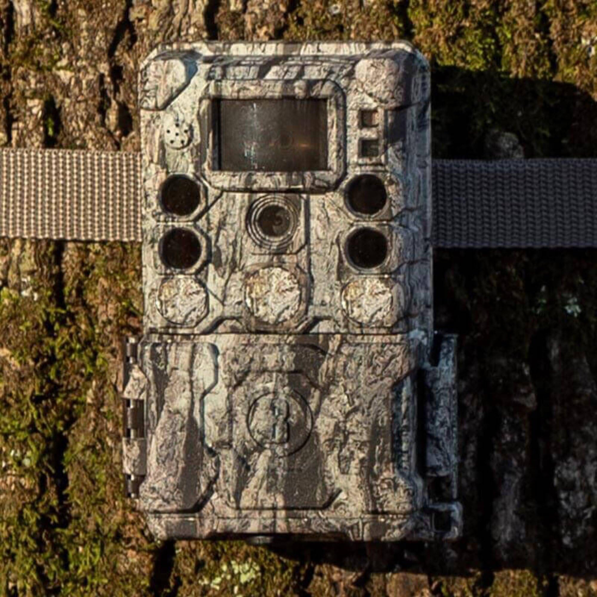 Bushnell - Trail Kamera - Wildkamera - 30MP Single Core 4K - Camouflage - Kein Glühen - 119949M
