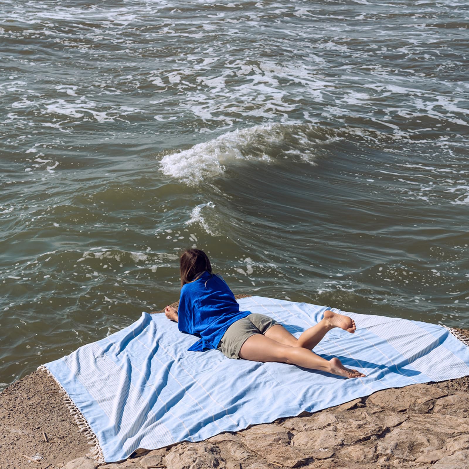 MOMOMUS Fouta Telo Mare Grande in Cotone con Frange e Senza Sabbia - Telo da Spiaggia Antisabbia XXL - Ideale como Arazzo/Pareo/Telo Picnic o Blanket per Prato - Azurro, 210x240 cm