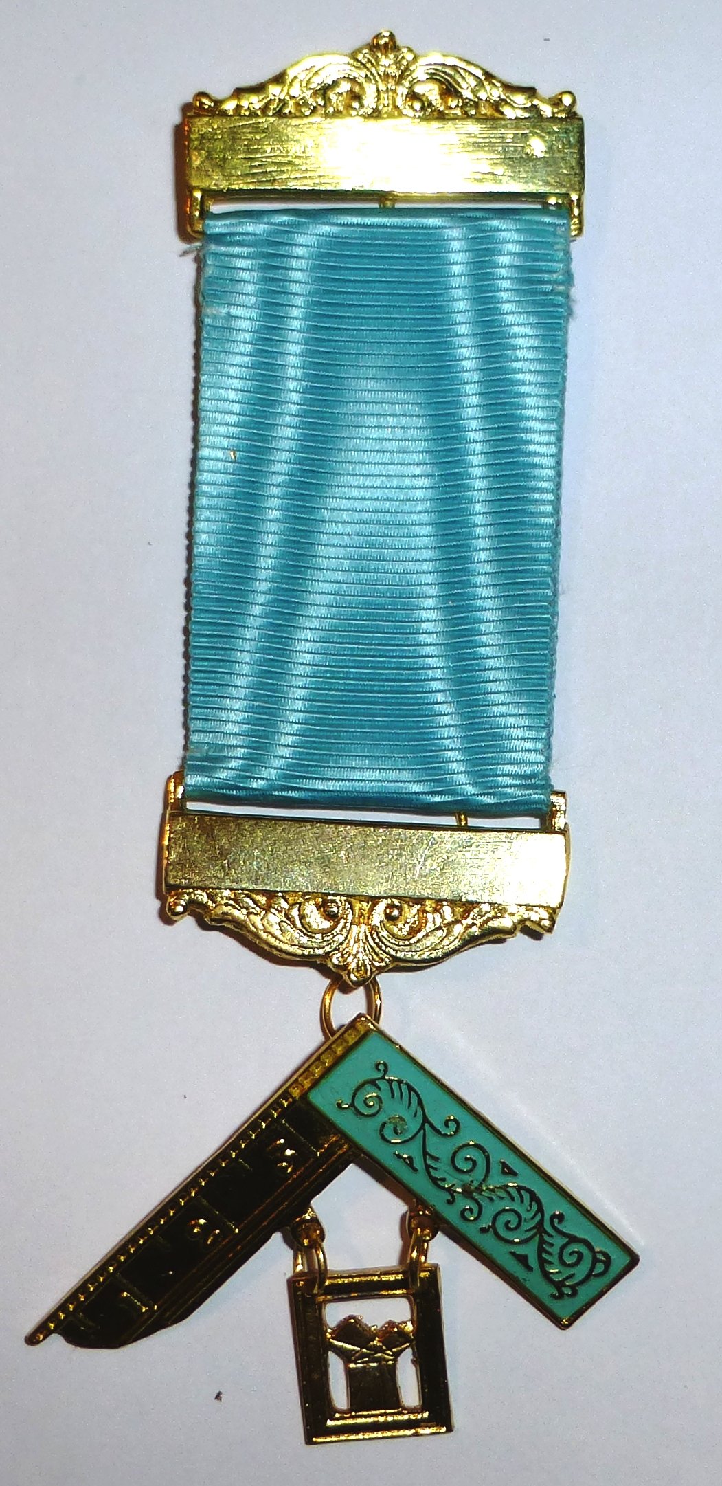 The Lodge Masonic Regalia Blue Masonic Past Master Breast Jewel - Detailing - Lr344