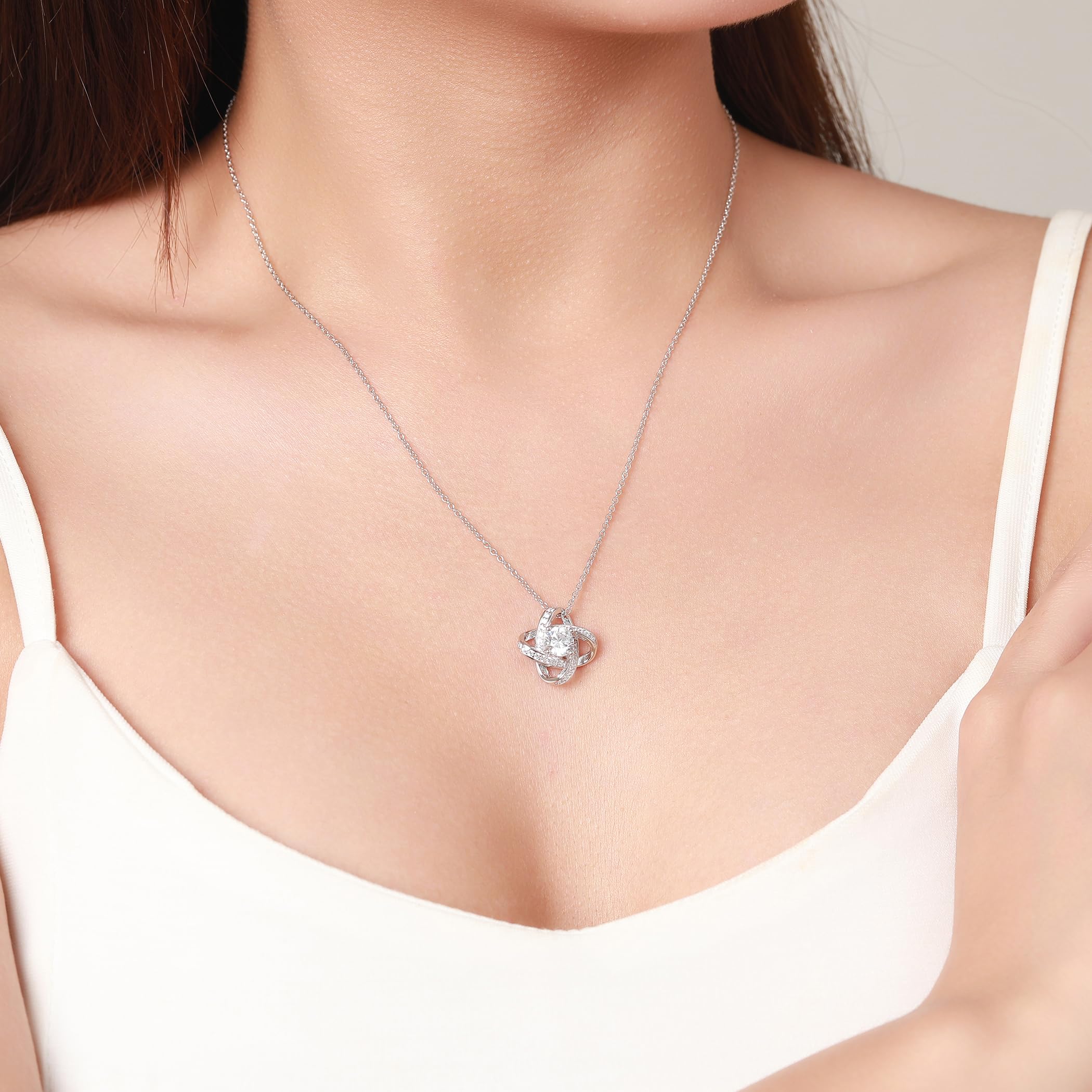 Jrêveinfini Collar Mujer Plata 925 con Circonita Brillante, Diseño de Nudo del Amor y Trébol de Cuatro Hojas, Collar Mujer Elegante para Regalo de San Valentín, Madre o Amiga