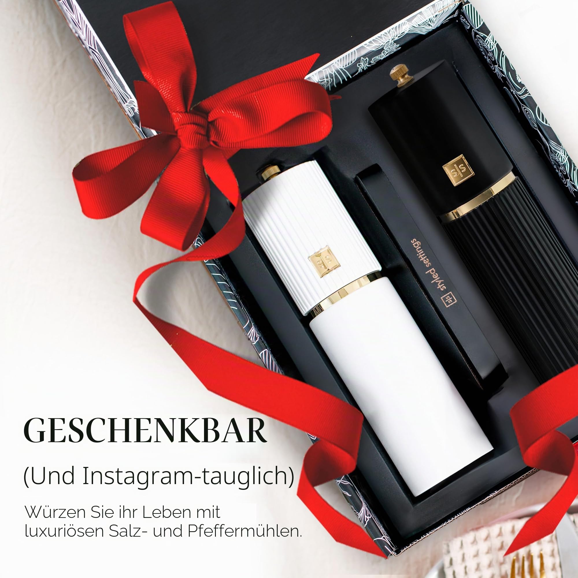 Styled Settings Salz- und Pfeffermühlen-Set Weiß-Schwarz-Gold – 2-teiliges manuelles Holz-Set mit verstellbarem Keramikmahlwerk & Holzständer – Geschenkidee