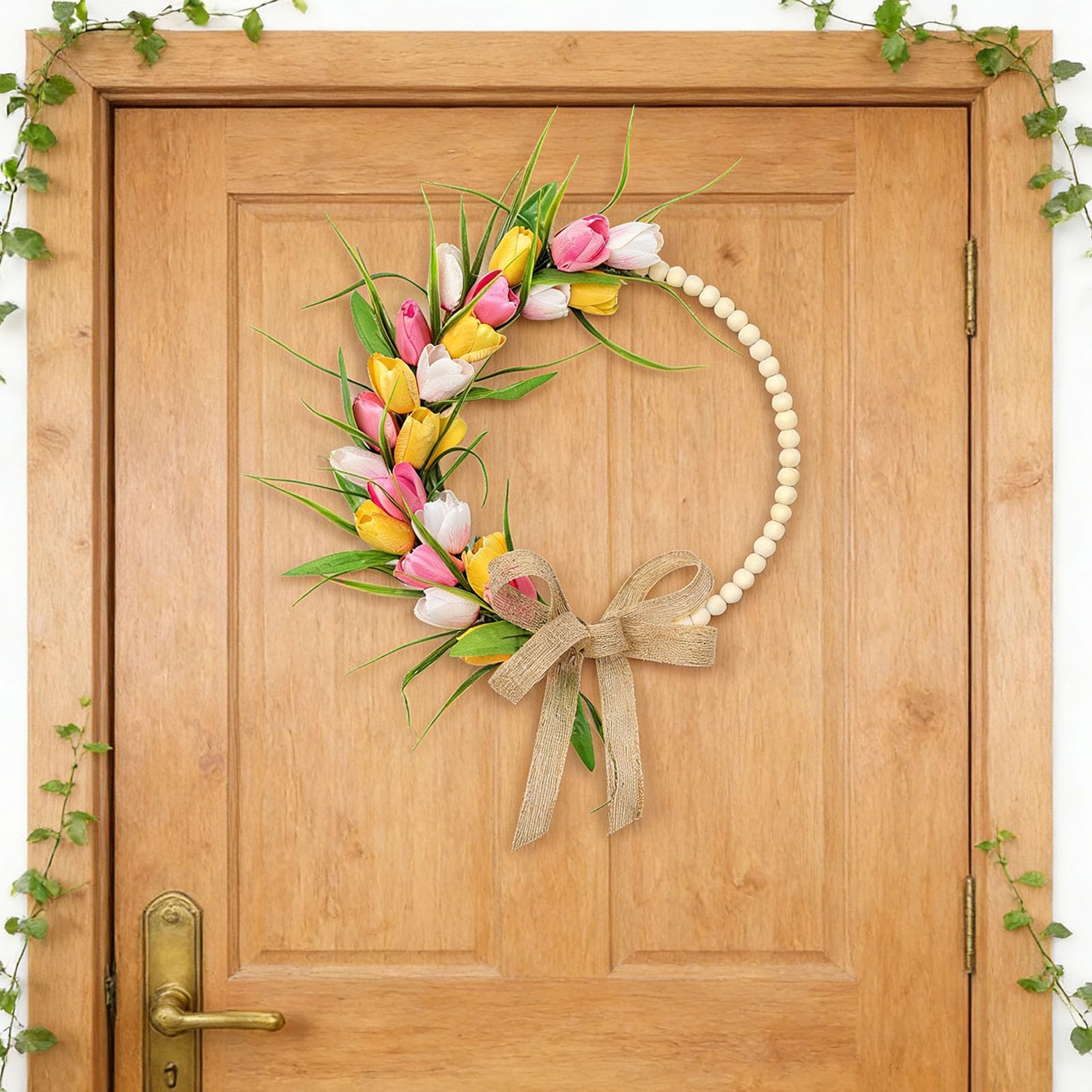 Couronne florale décorative pour sublimer une porte d'entrée terne sans entretien