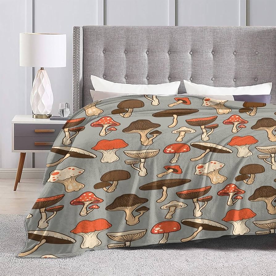 Amazon｜毛布 きのこ キノコ しいたけ (4) アニメ ひざ掛け 軽量