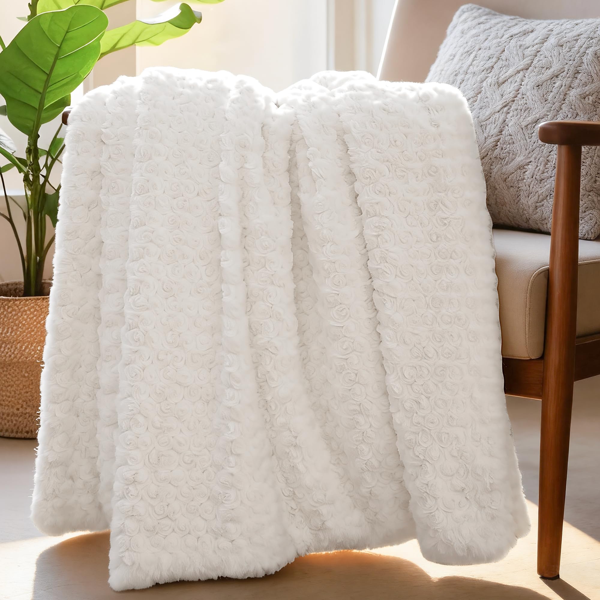 Amazon.com: VFROO Double-Sided Faux Fur Throw Blanket, Fuzzy Soft