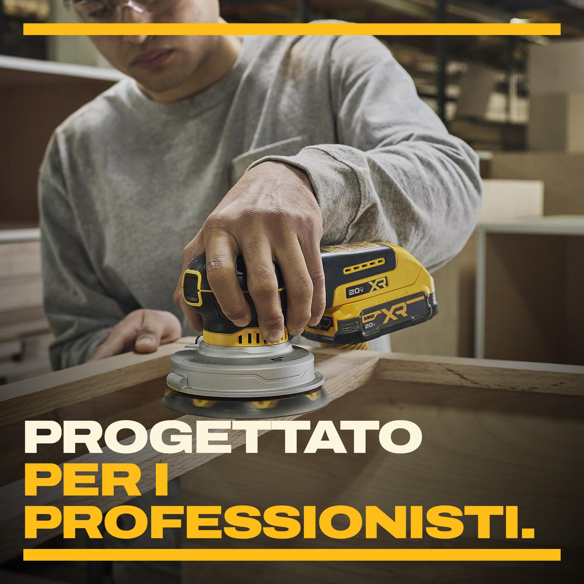 DEWALT Levigatrice roto-orbitale 18V XR BL 125mm con borsa morbida e 1 confezione di dischi abrasivi, DCW211KN-XJ