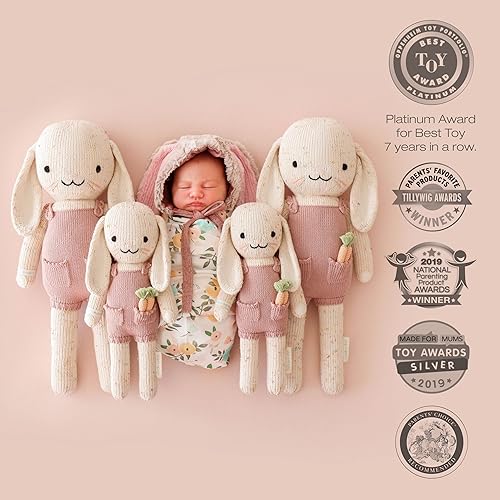 Miniatura 2 de cuddle + kind Harper The Bunny - Muñeca tejida a mano regular de 20 pulgadas, 1 muñeca  10 comidas, comercio justo, calidad reliquia, hecha a mano