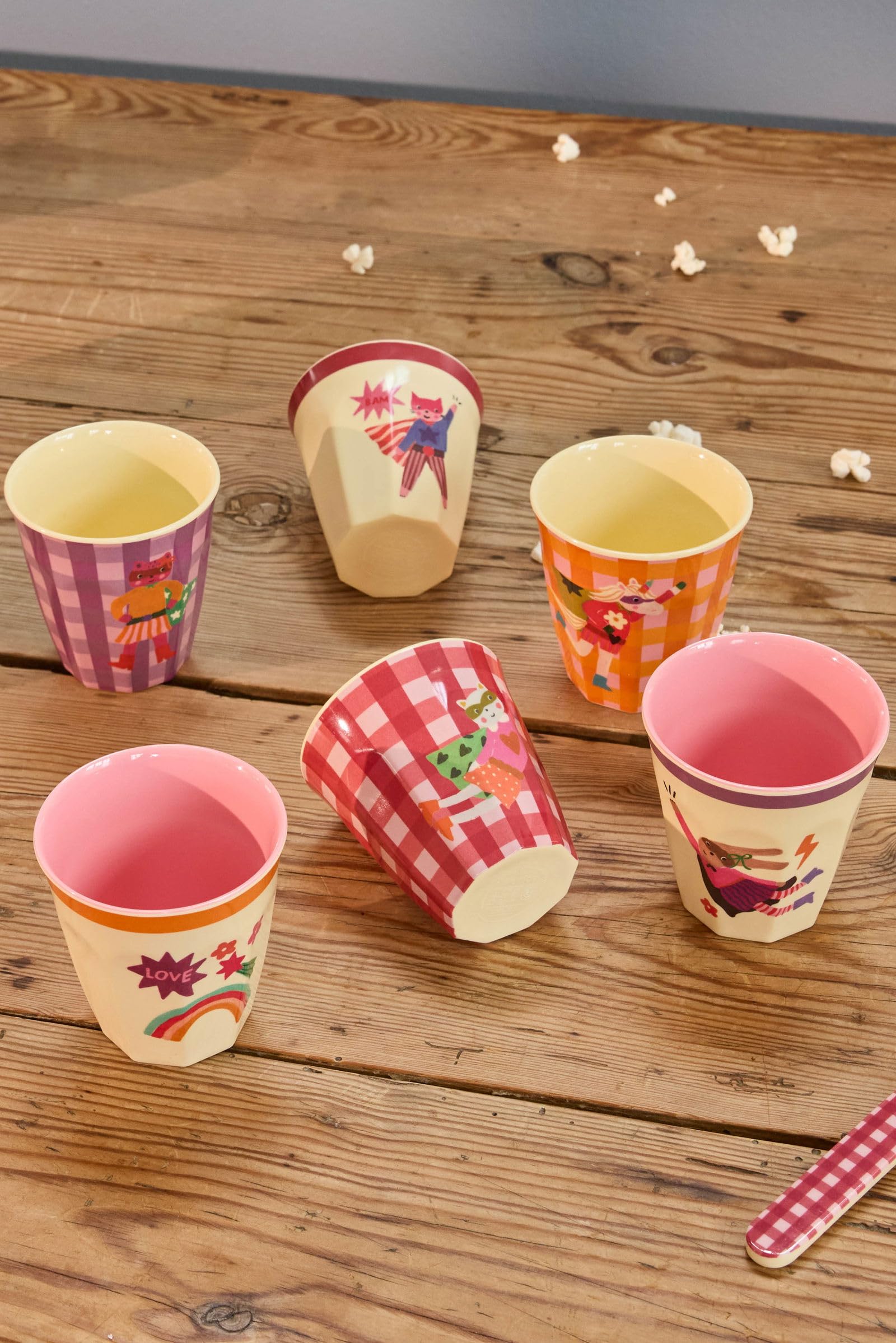 RICE Set di 6 bicchieri per bambini in melamina 160 ml (H 11 cm, Ø 8 cm) – senza BPA e per alimenti, lavabile in lavastoviglie, design "Super Hero/Wonder Girl" (max. 70 °C)