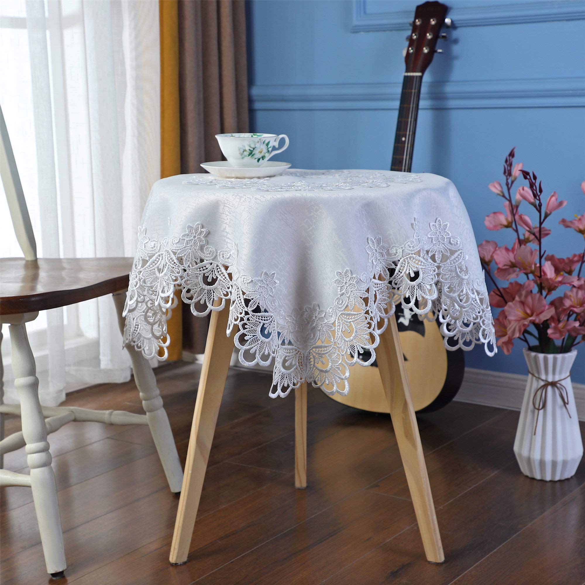 Amazon｜TaiXiuHome ヨーロピアンスタイルの ミニマリスト 花刺繍