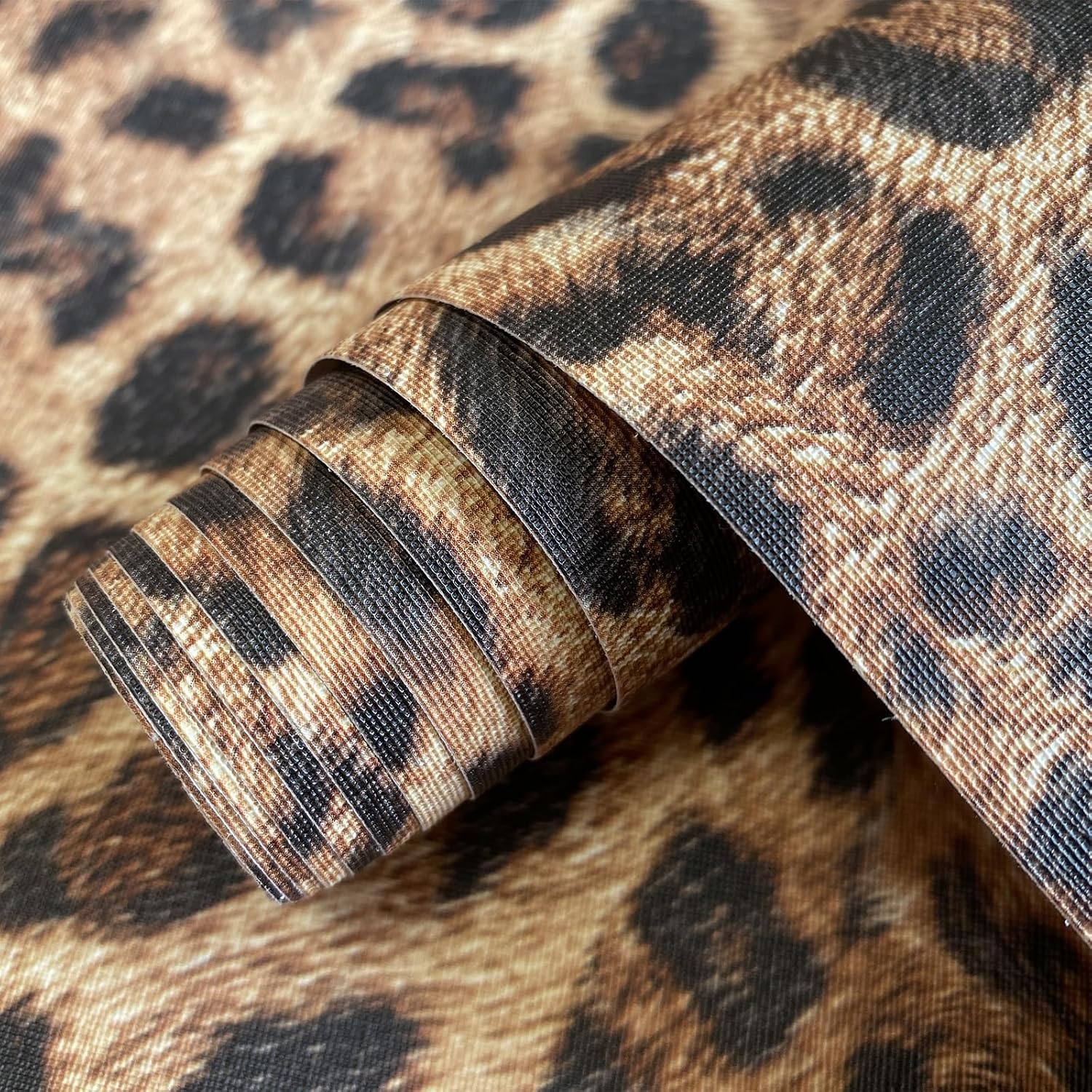 JiffDiff Upgrade Leopard Print Peel and Stick Wallpaper, 17.3" x 1200" Waterproof Removable Self Adhesive Wallpaper, Unique Funky Cheetah Contact Paper for Bedroom, Bathroom, Decor