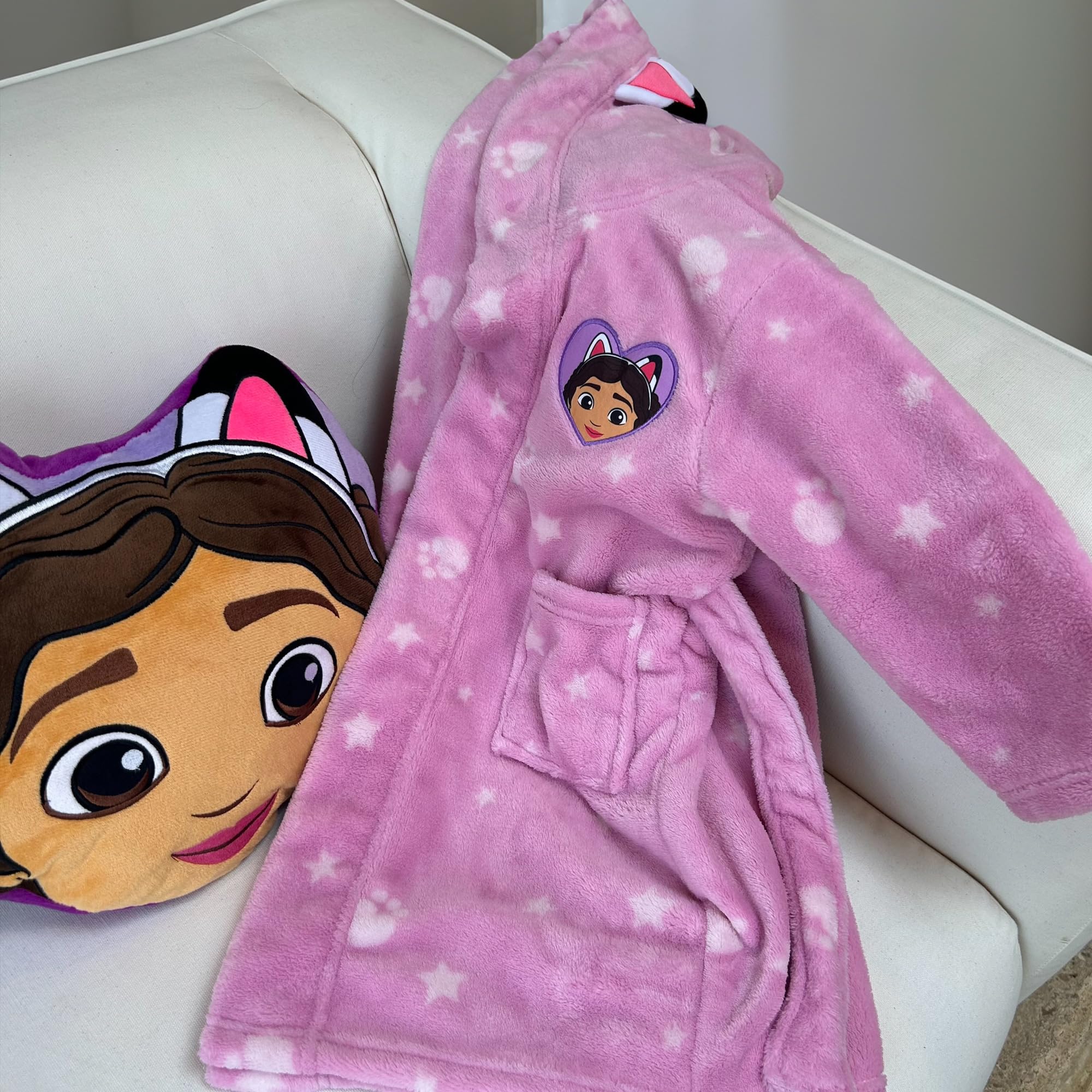 OMYDREAM Gabby Et La Maison Magique Robe de Chambre Fille | Polaire Douce | Chaude & Confortable | Capuche | Broderie Cœur | Oeko-TEX | Rose