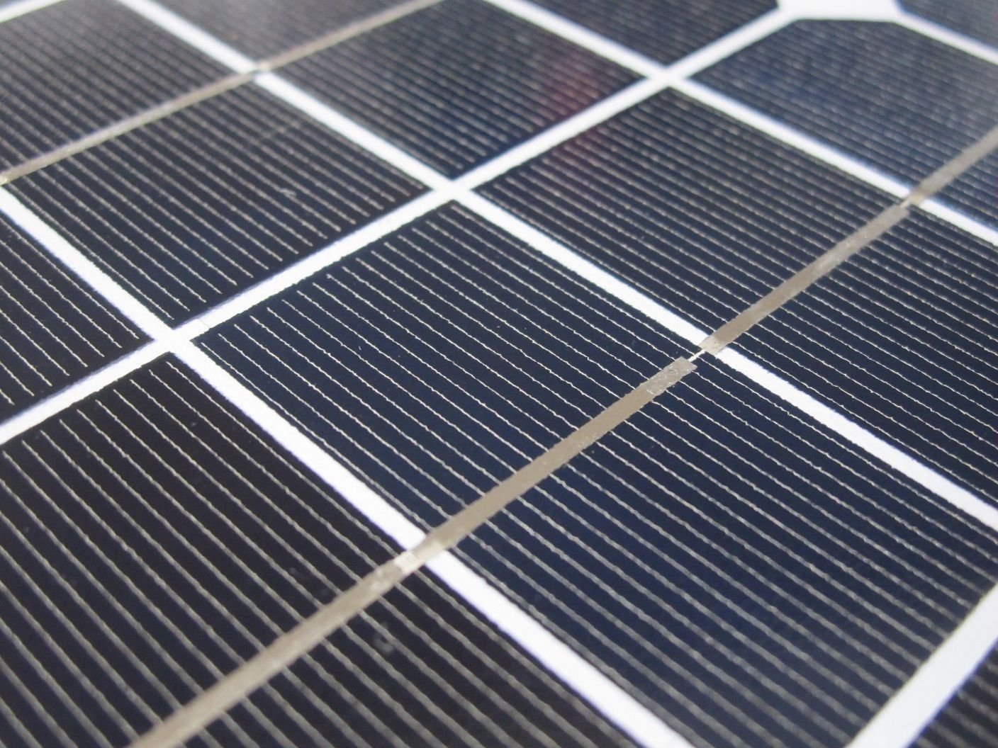 NUZAMAS 10W 12V Panel Solar Cargador De Batería De Marco De Aluminio Hogar De Grid Caravana Barco De Barco Cobertizo De Autocaravana Camping Pesca Caza Portable Power