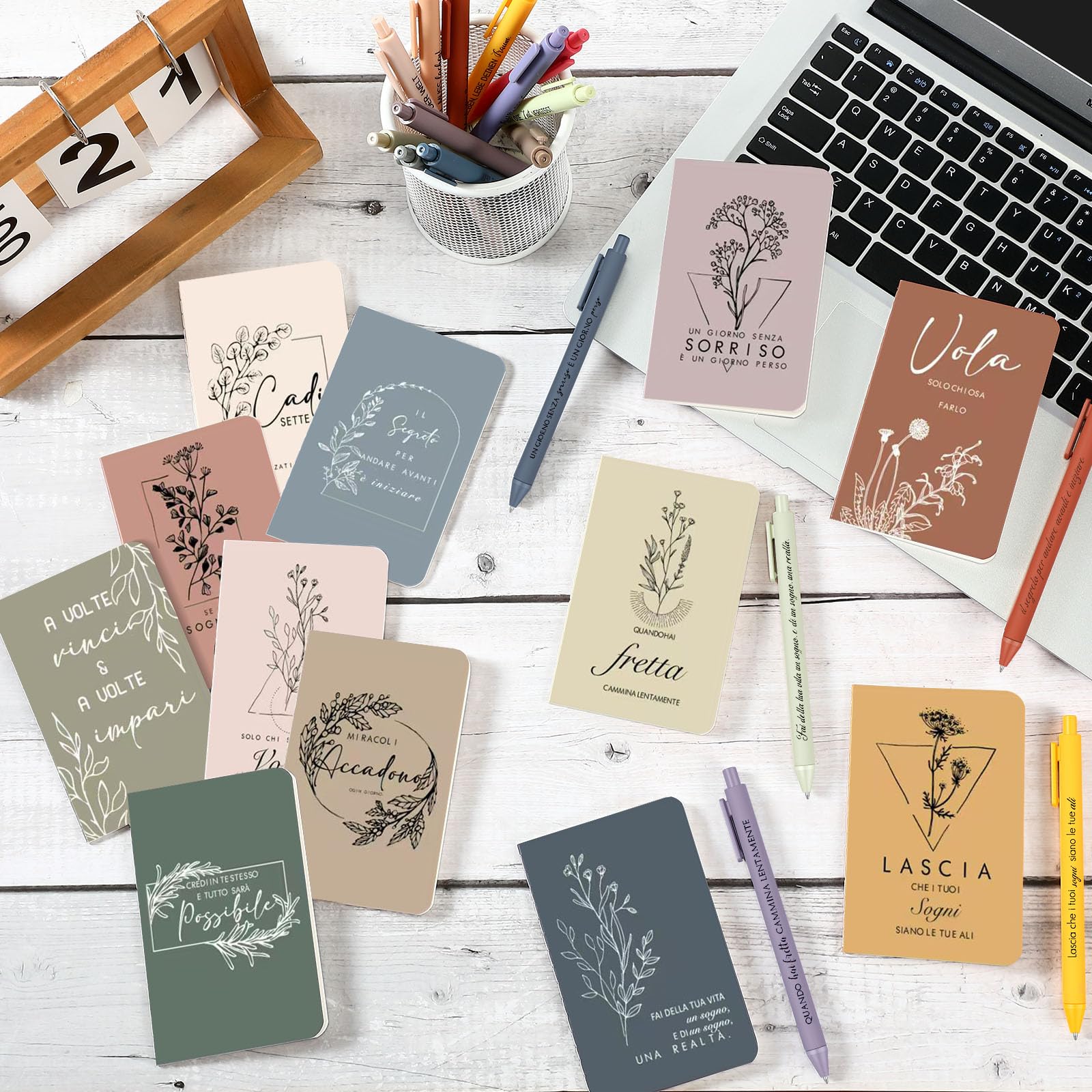 Sinmoe 24 Pezzi Regalo Motivazionale per Alunni Colleghi 12 Mini Taccuini 12 Penne con Frasi Motivazionali in Italiano Regali per Alunni Fine Quinta Colleghi Studenti Insegnanti, 12 Stili (Morandi)