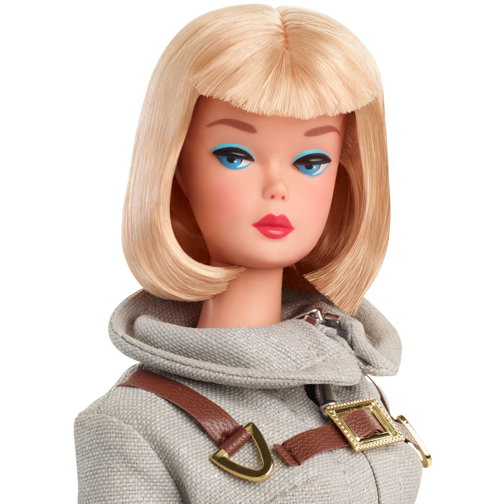 Barbie Signature Astronauta, bambola da collezione con tuta argentata, stivali spaziali e casco inclusi, riproduzione vintage del 1965, giocattolo per adulti, JBJ48