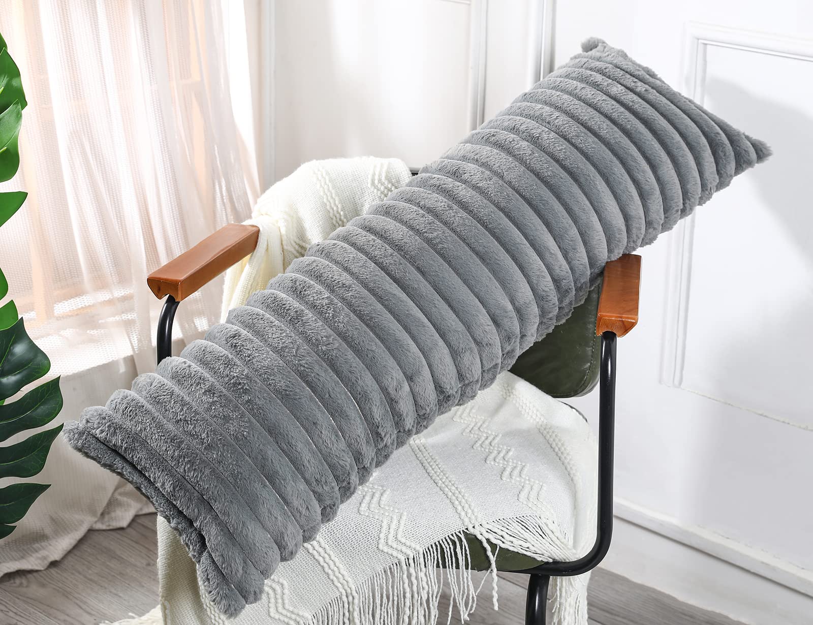 PANOD Kunstfell-Kissenbezug, extra lang, 30,5 x 101,6 cm, langes Plüsch-Katzenkissen für Bett, dekorativer langer Boho-Lendenkissenbezug, Kissenbezug für Sofa, Couch, Bauernhaus, Wohnzimmer, Grau