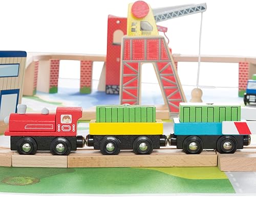 Vista 7 de Juego de tren de madera con tapete de juego para niños, incluye pistas de madera de lujo, vagones de tren, barcos, accesorios para niños y niñas por