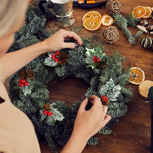 Miniatura 24 de 48 piezas de púas y aerosoles de Navidad para árbol de Navidad, púas florales de acebo rojo bayas en aerosol para manualidades, ramas de pino Bonito