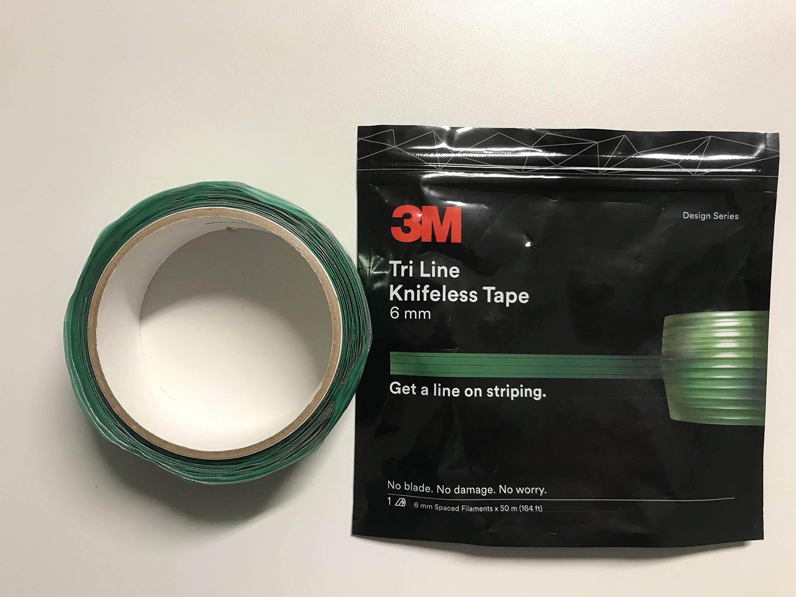 3M Tri Line Knifeless Tape – 6 mm – 50 m (164 stóp), trzyczęściowa taśma, która zapewnia wąskie paski ozdobne w absolutnie równych szerokościach na całej długości (pojazdu).
