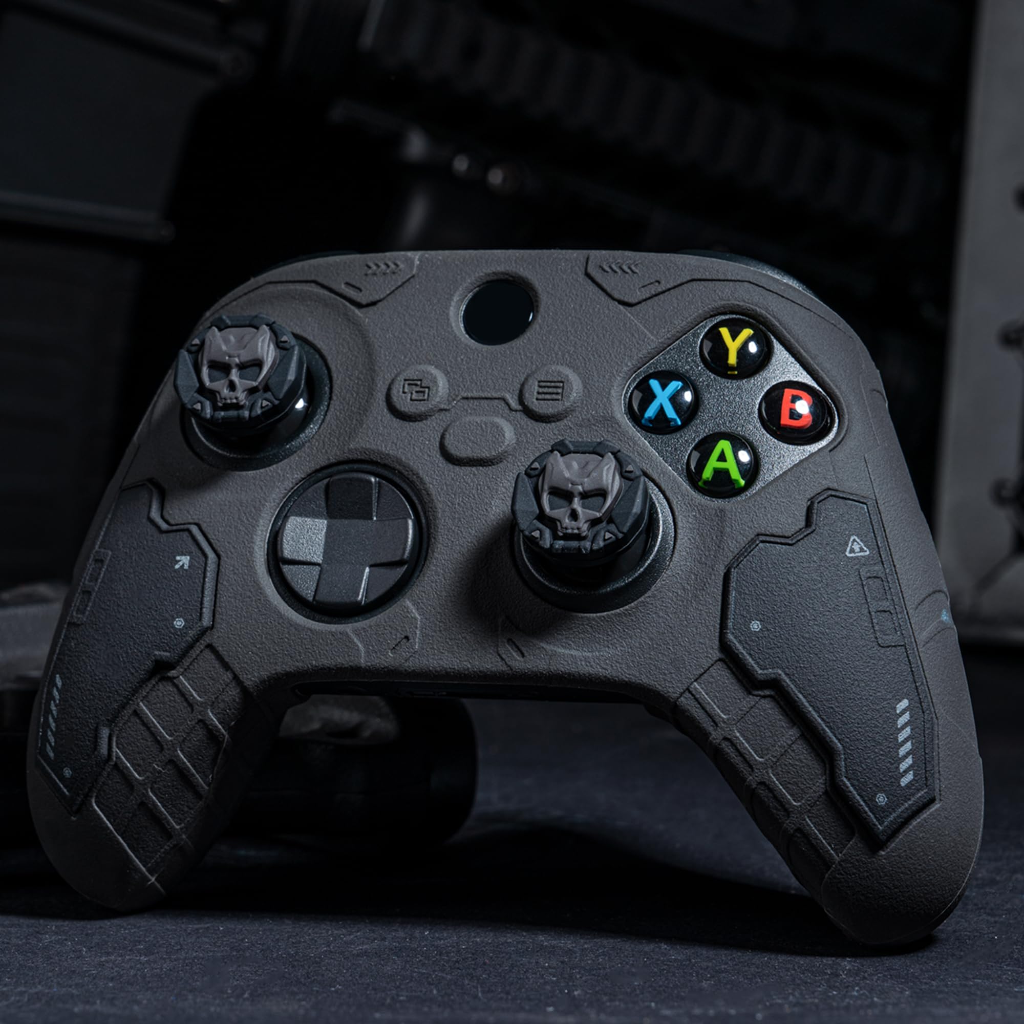 GeekShare G.S.TAC - Juego de empuñaduras tácticas de silicona antideslizante para mando Xbox Series X/S con 2 tapas de agarre para el pulgar