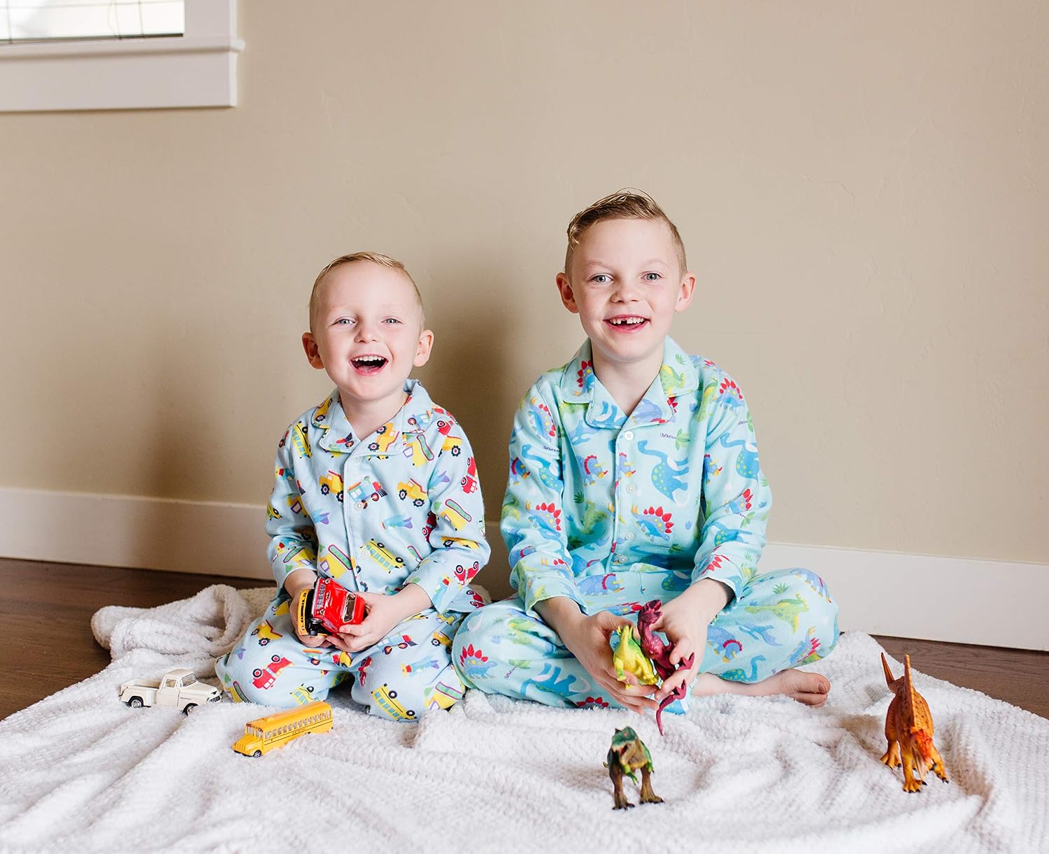 Wildkin Kids 2-Piece Button Down Pajama Set – Soft Flannel Sleepwear for Boys & Girls