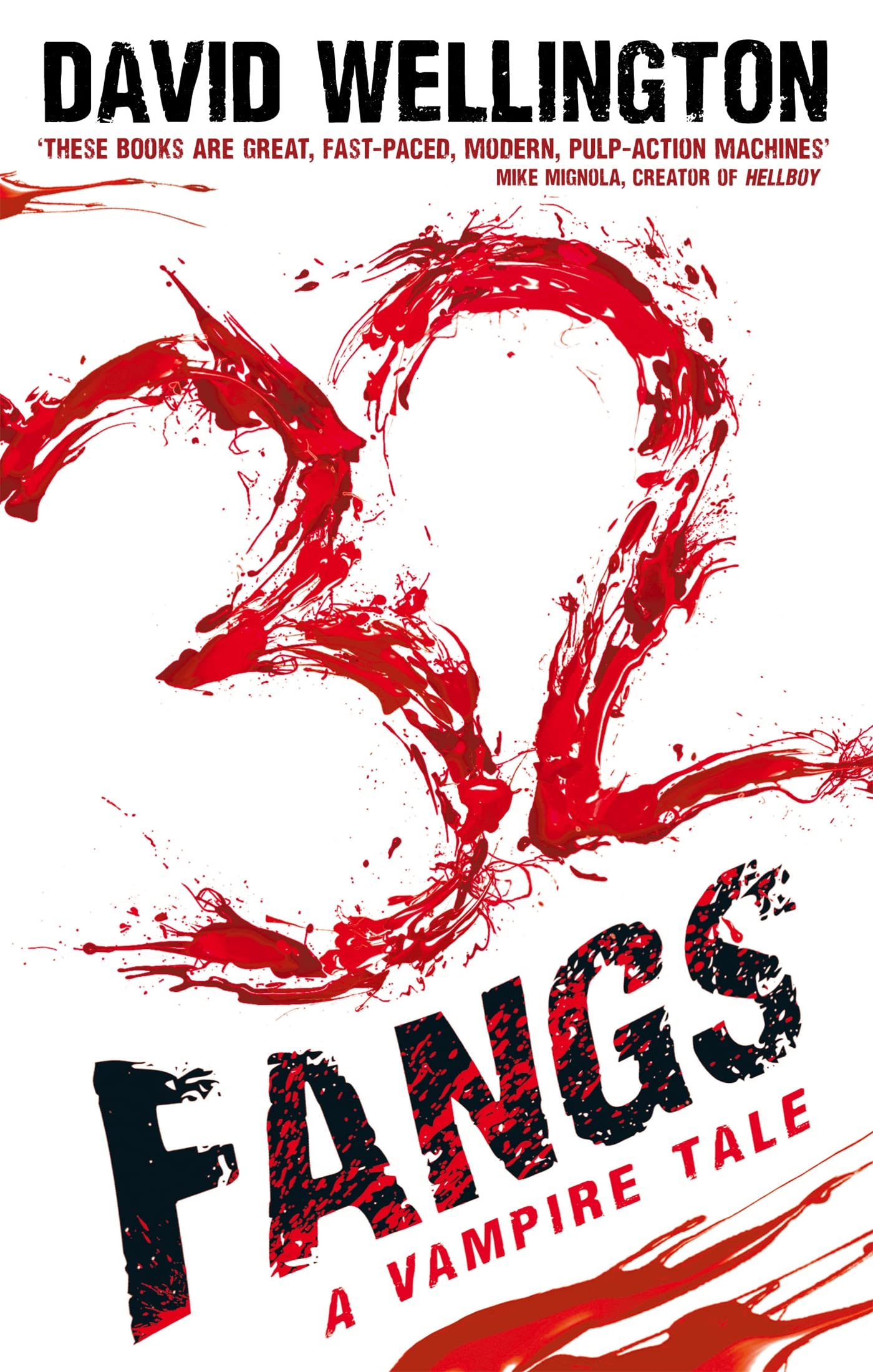 32 Fangs: Number 5 in series (Laura Caxton Vampire)
