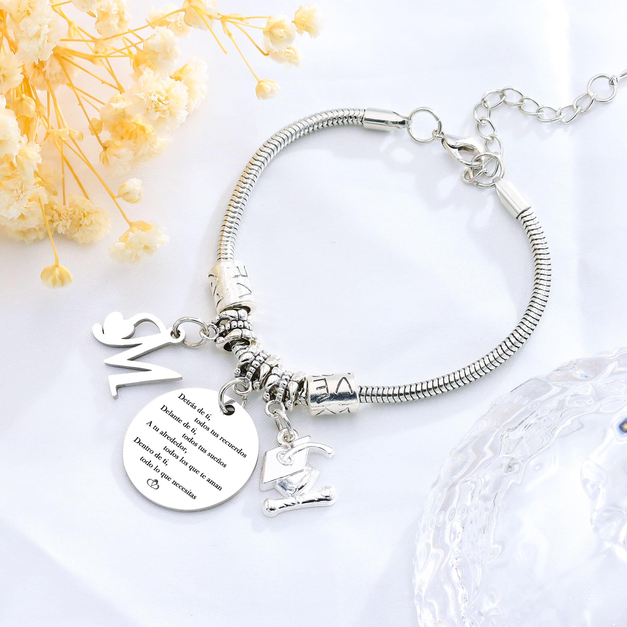 Pulsera con Iniciales Inspiradoras para la Graduación Regalo de Graduación Pulsera Niñas y Mujeres, Ideal para Celebrar a Amigas Hermanas Hijas Compañeras y Estudiantes