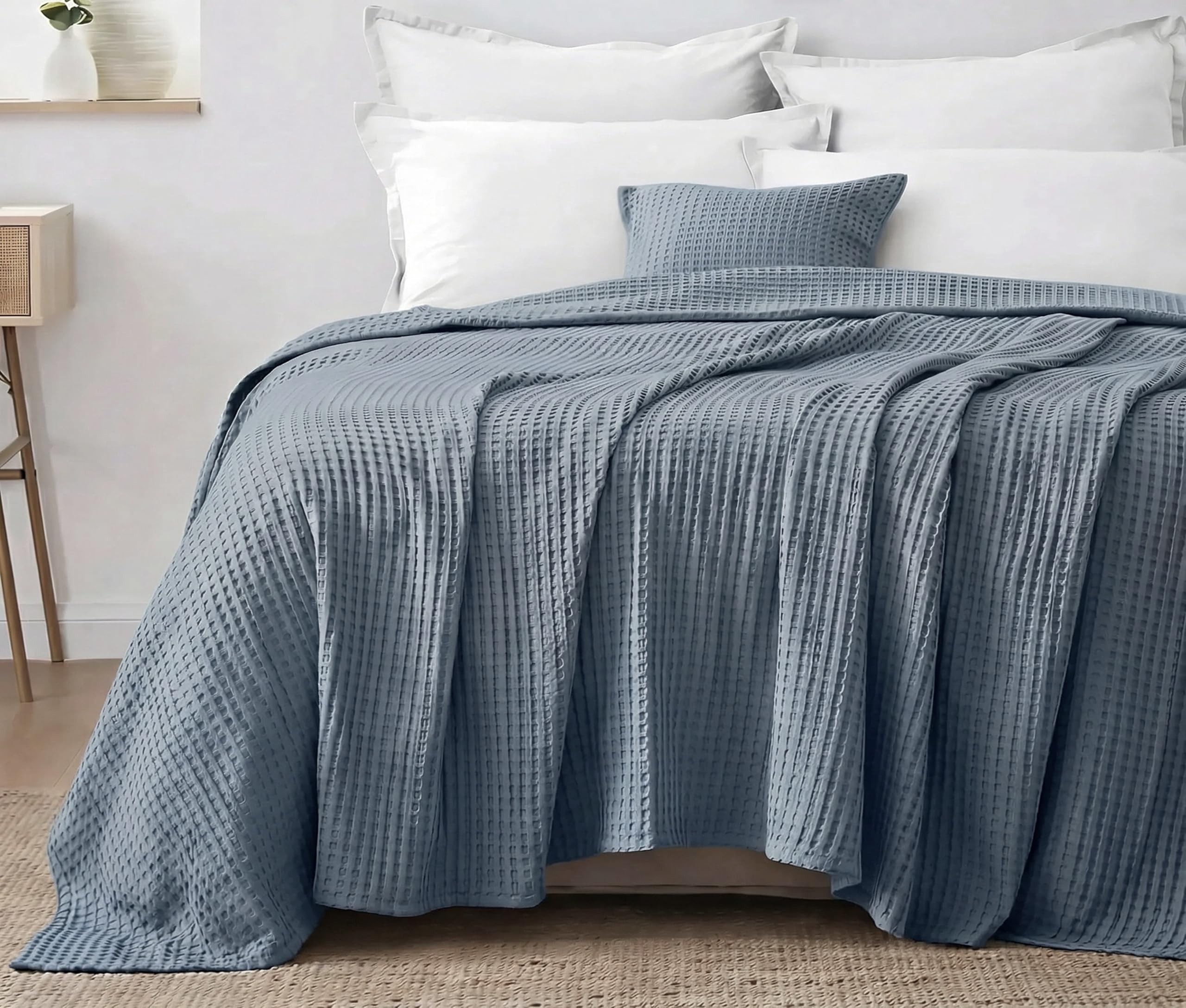 Mahome Copriletto Nido d'Ape Matrimoniale in 100% Puro Cotone di Alta Qualità 260x260 cm, Coperta Estiva Primaverile Leggera e Traspirante, Tinta Unita Elegante Morbido (Azzurro Polvere)
