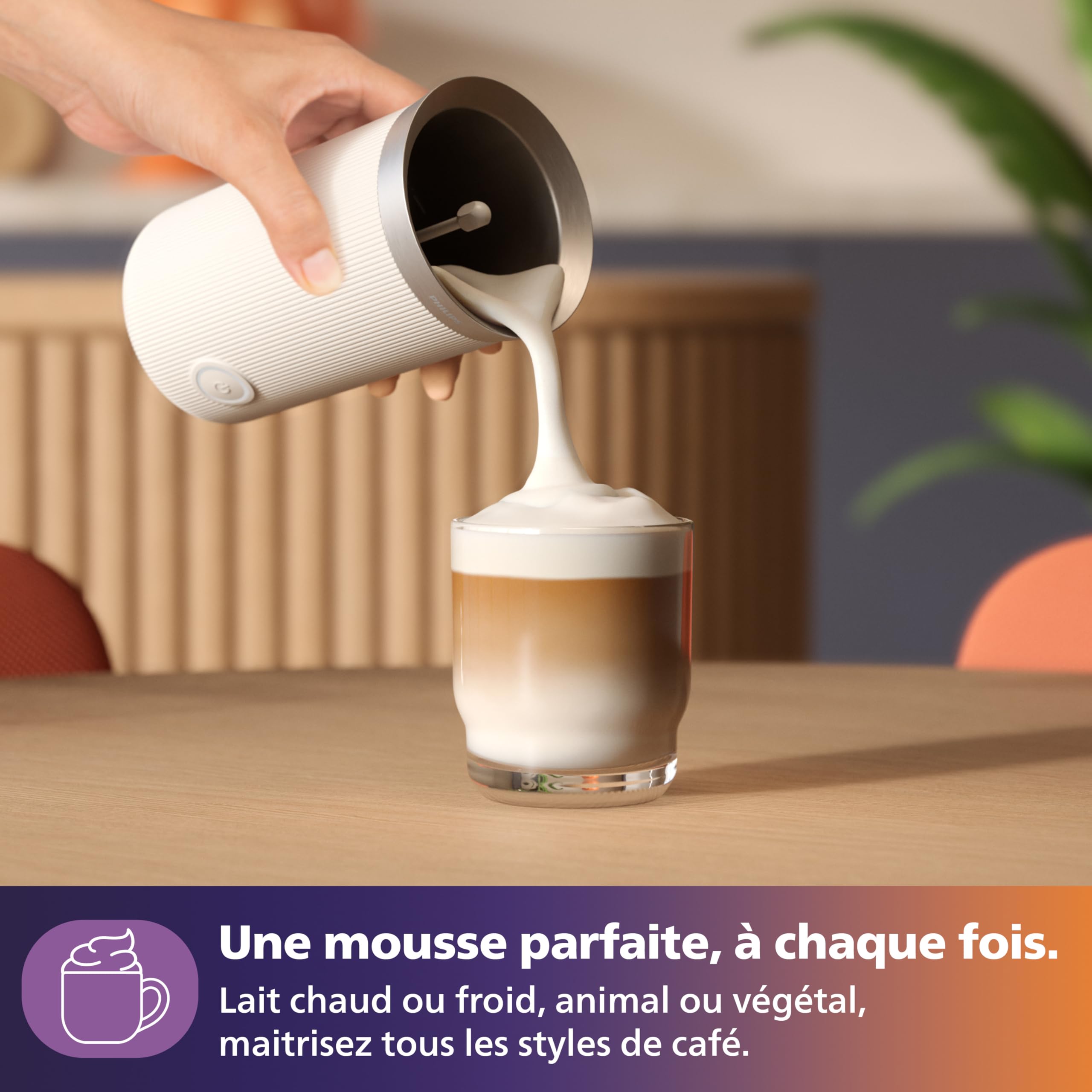 Philips Baristina Machine à expresso - Mousseur à lait inclus - Un véritable expresso, en toute simplicité - 16 bars de pression - Broyeur intégré - Machine blanche avec porte-filtre blanc (BAR303/00)