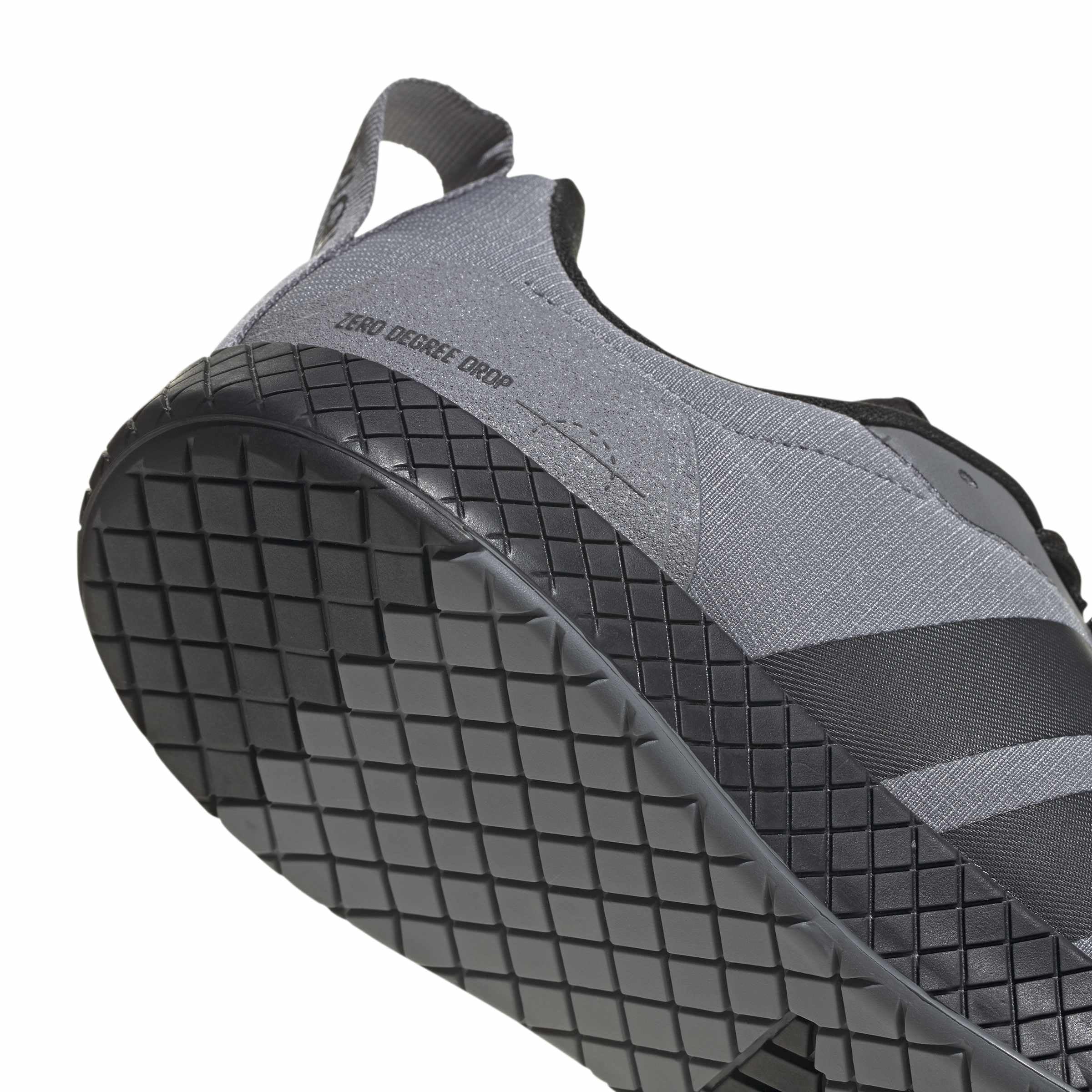 adidas Unisex The Total 2SHOES