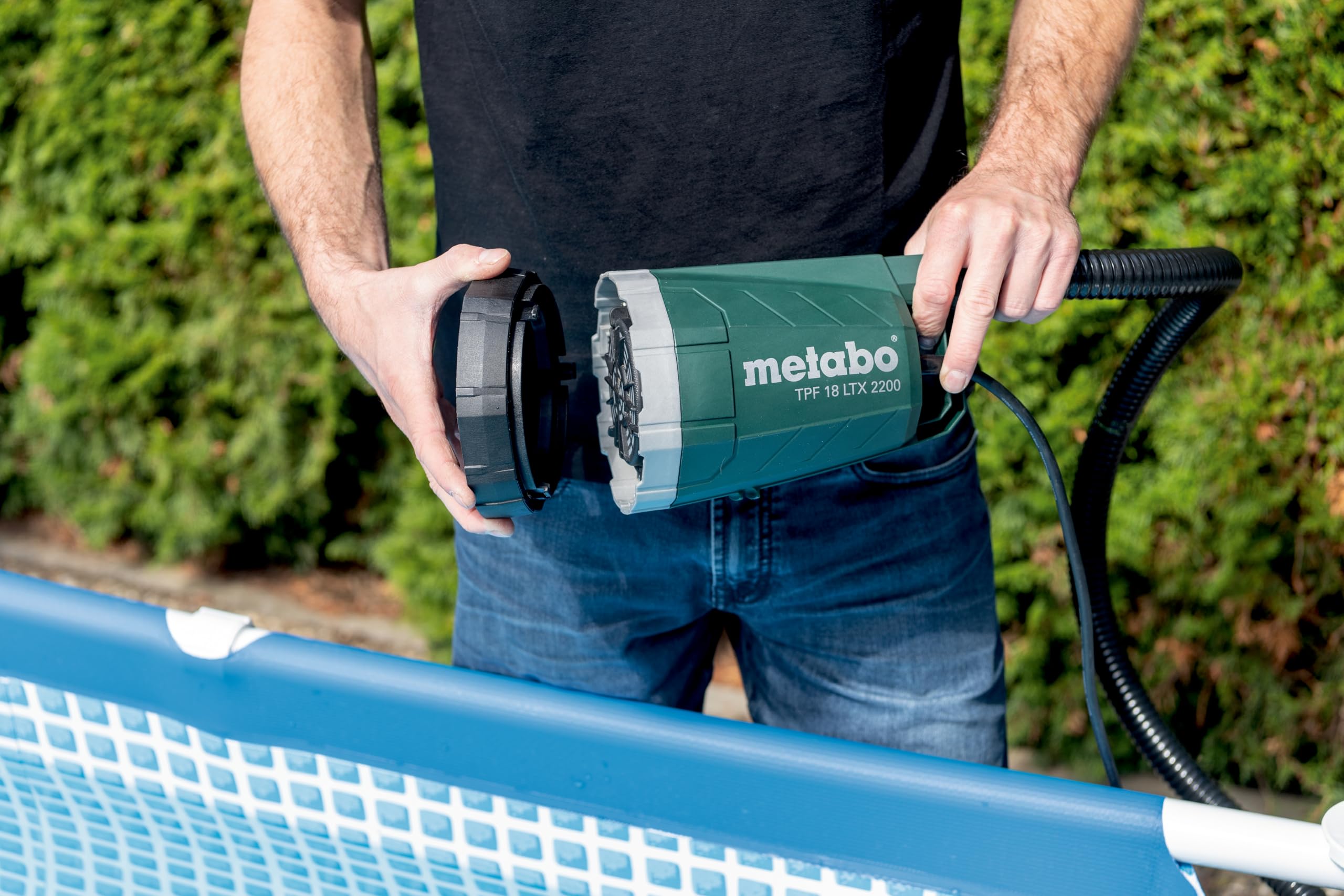 metabo Pompe Immergée TPF 18 LTX 2200, pour Récupérateur d'Eau 18V | Pompe à batterie flexible 2200 l/h, refoulement 22 m, aspiration plate 1 mm, sans batterie ni chargeur
