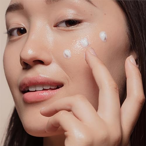 Miniatura 4 de Neutrogena Hidratante para acné sin aceite, tratamiento de acné con ácido salicílico de 0.5%, loción facial de pomelo rosa para brotes, no grasa y