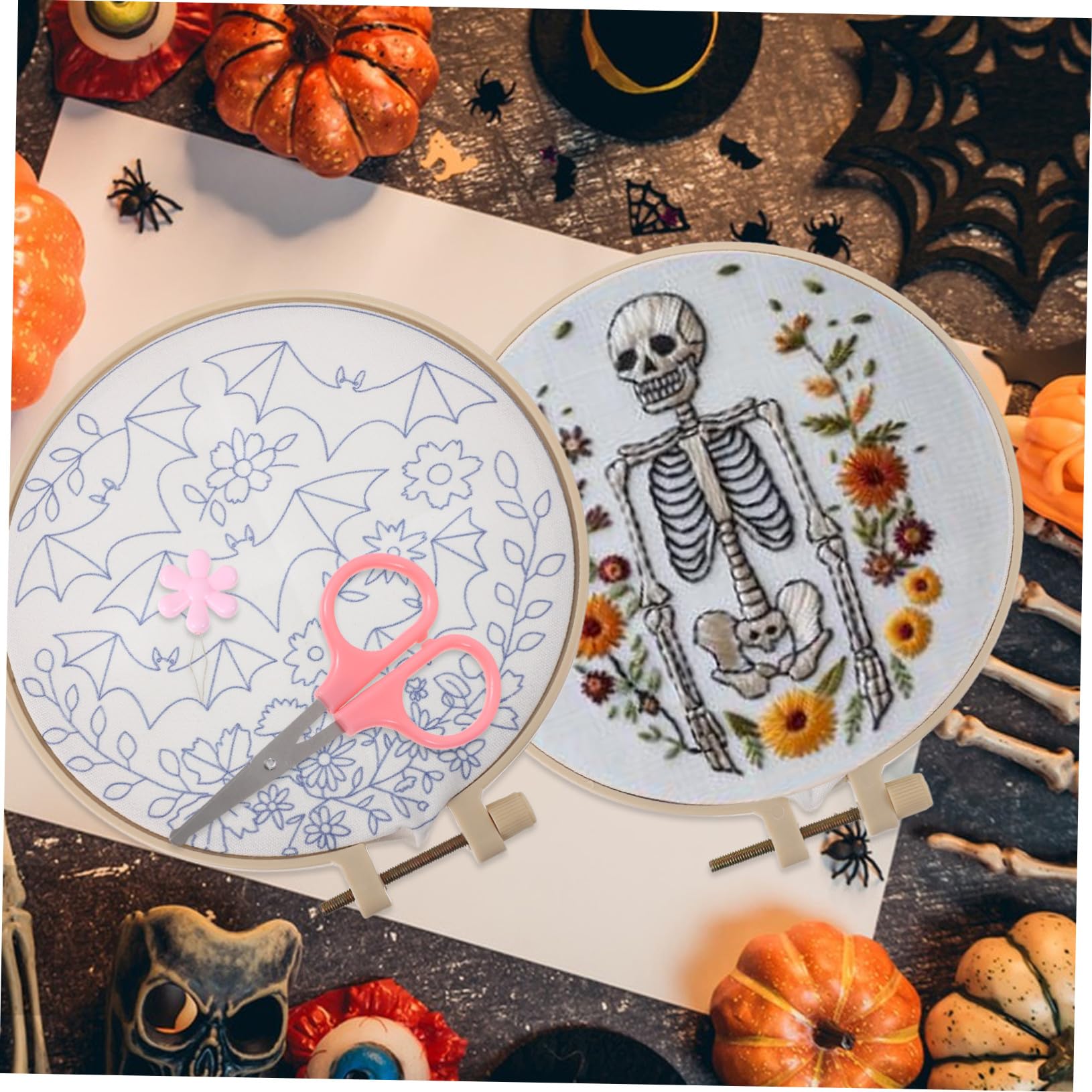 MAGICLULU Kit de Broderie Halloween avec Motifs Uniques Kit de Loisirs Créatifs pour Débutants avec Tissu Pré-imprimé Aiguille à Poinçonner Ciseaux et Enfile-aiguille Inclus
