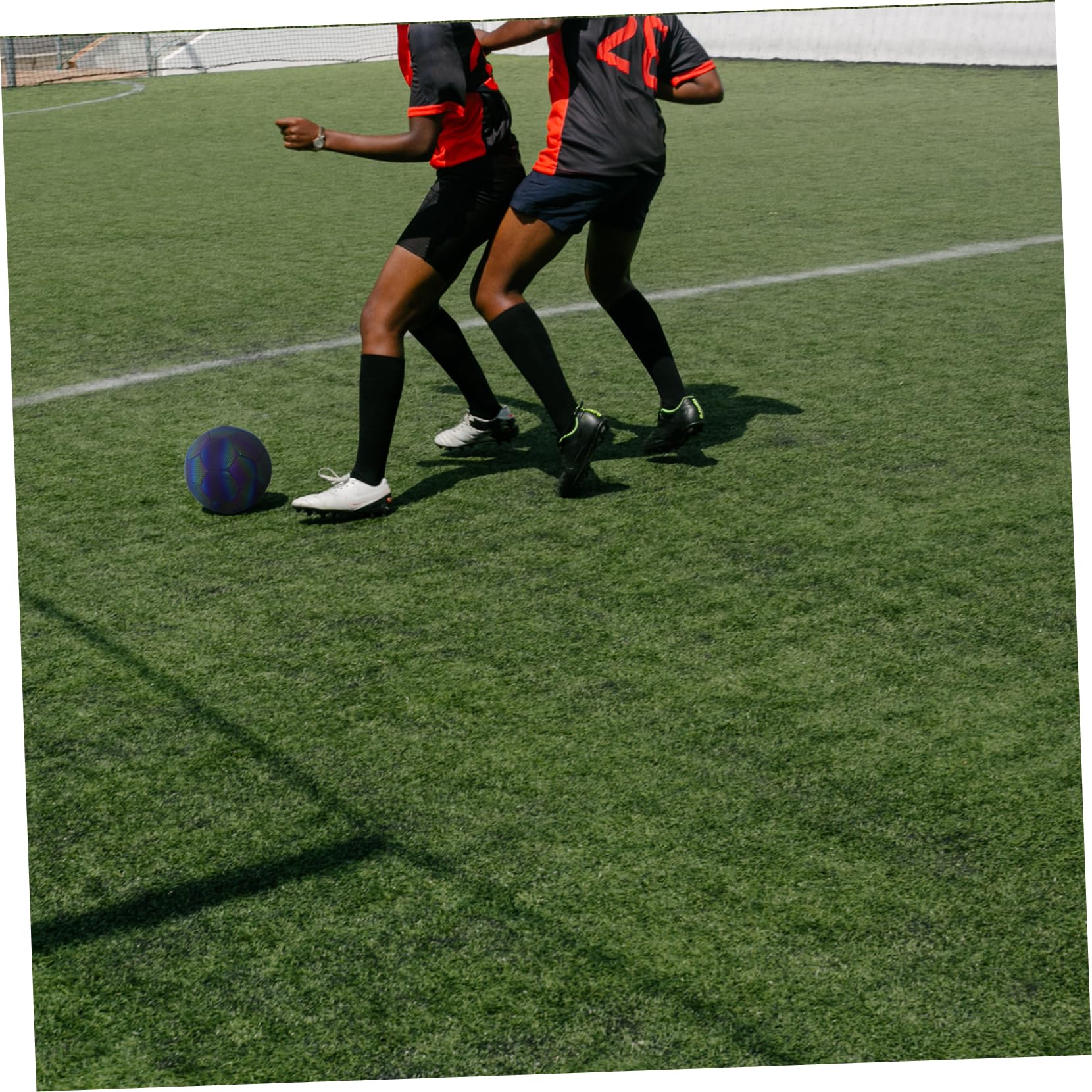 Toyvian Pallone da Calcio Riflettente, Palla da Calcio Luminosa | Allenamento e Partite, Design Distintivo in Gomma Fodera in Butile, Festa Scuola Decor