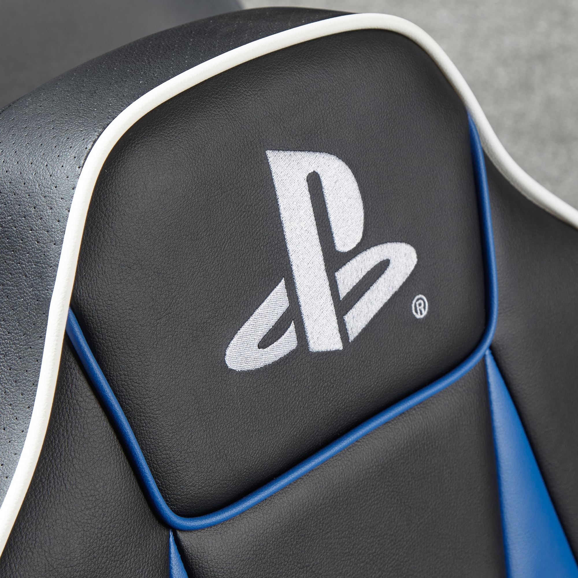 X-Rocker Sedia da gioco con licenza ufficiale PlayStation Geist 2.0, comoda seduta pieghevole da pavimento con altoparlanti, pelle PU per PS4, PS5, PC, cellulare, nero/blu