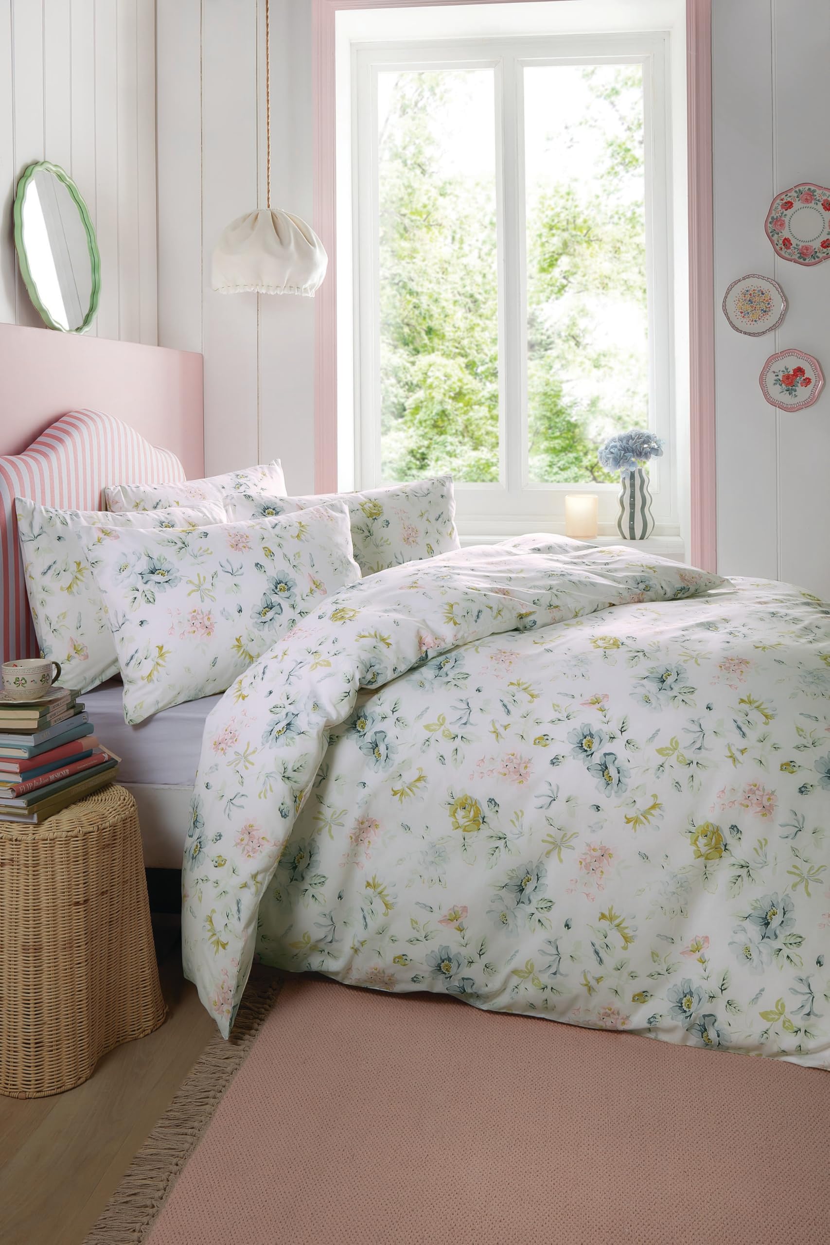 Cath Kidston Pembroke Rose 100% Cotton Duvet Cover Set In White (King Size Duvet Cover Set 230cm x 220cm)