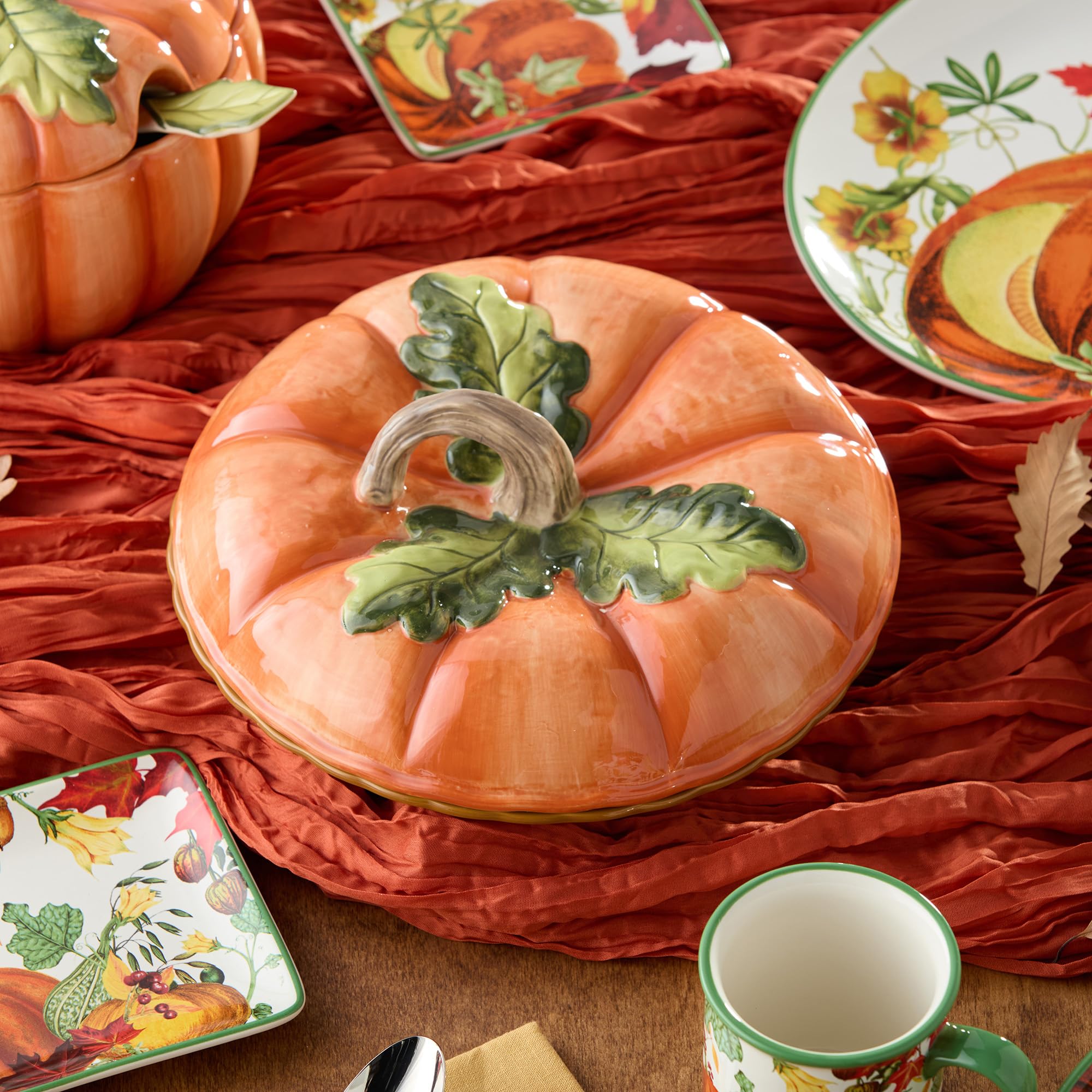 pumpkin pie様用セット Amazon.com | Harvest Fields 3D Pumpkin Covered Pie Carrier – 10.5