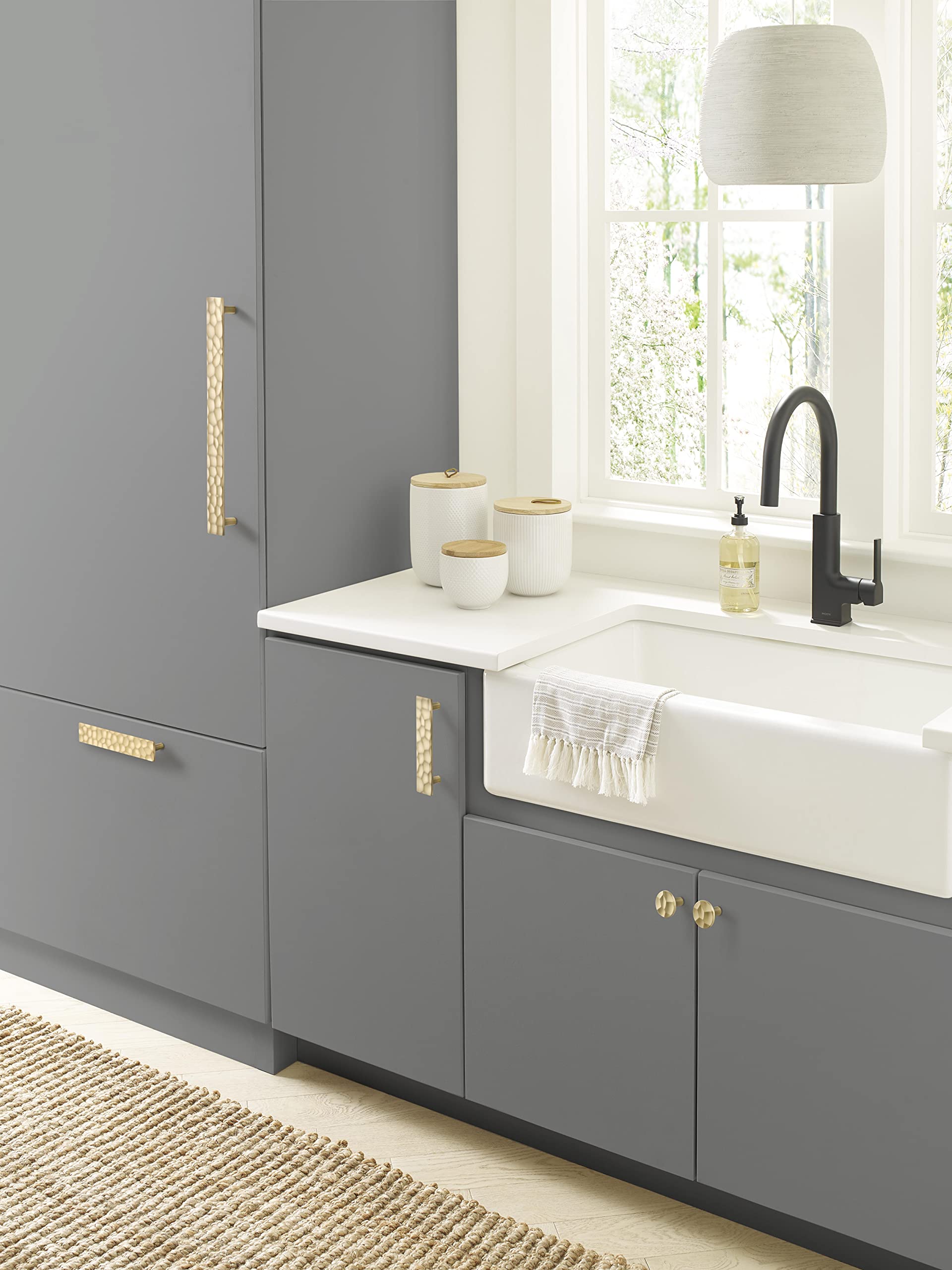 Amerock Kamari 3-3/4 in (96 mm) Center-to-Center Golden Champagne Cabinet Pull, 3-3/4 inch (96mm) Center-to-Center - Image 3