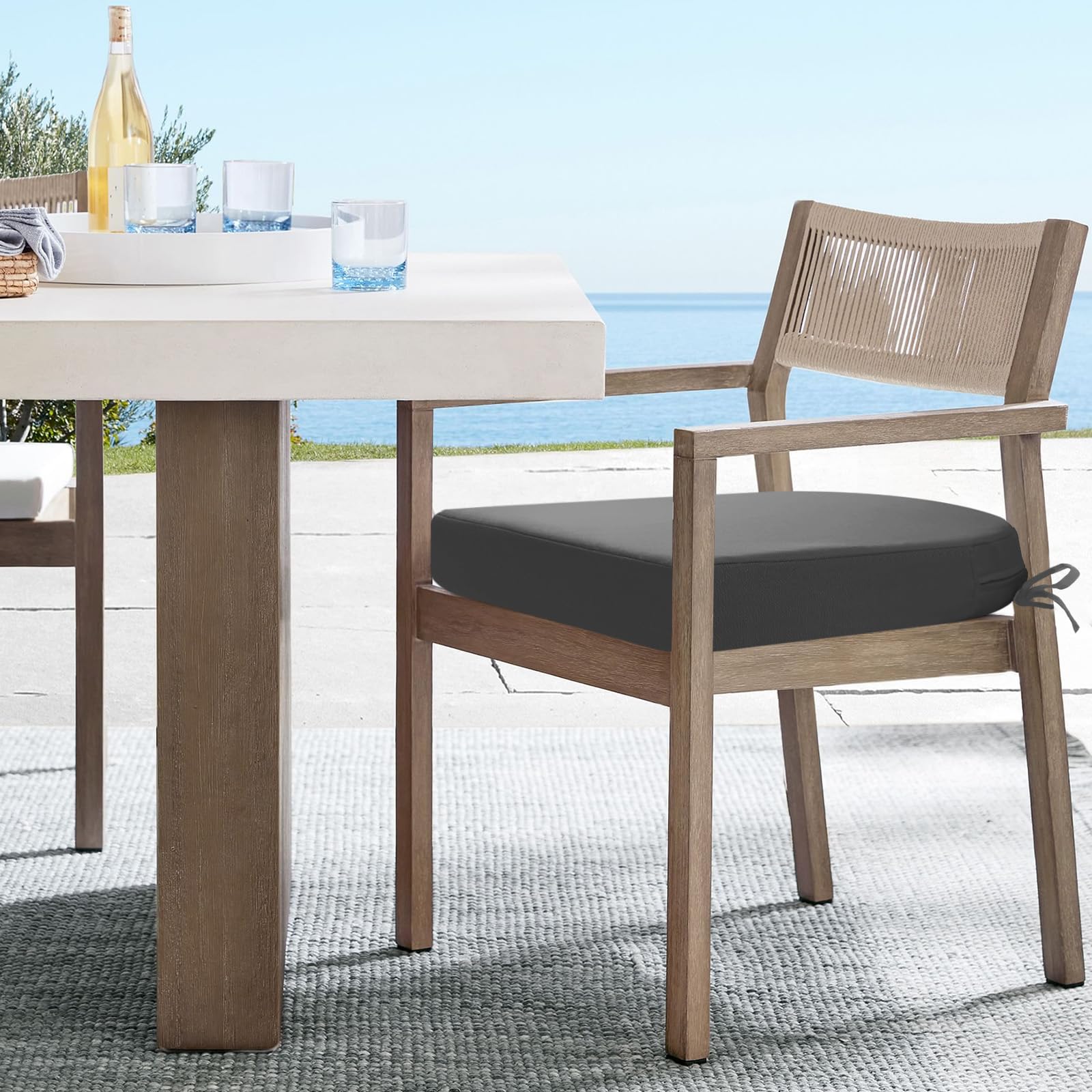 Stuhlkissen für draußen, 2er-Set, Terrassenstuhlkissen für Gartenmöbel, wasserdicht, mit Bändern, Sitzkissen für draußen, Terrassenstuhlpolster, Esszimmerstuhl, 45x45, Anthrazit