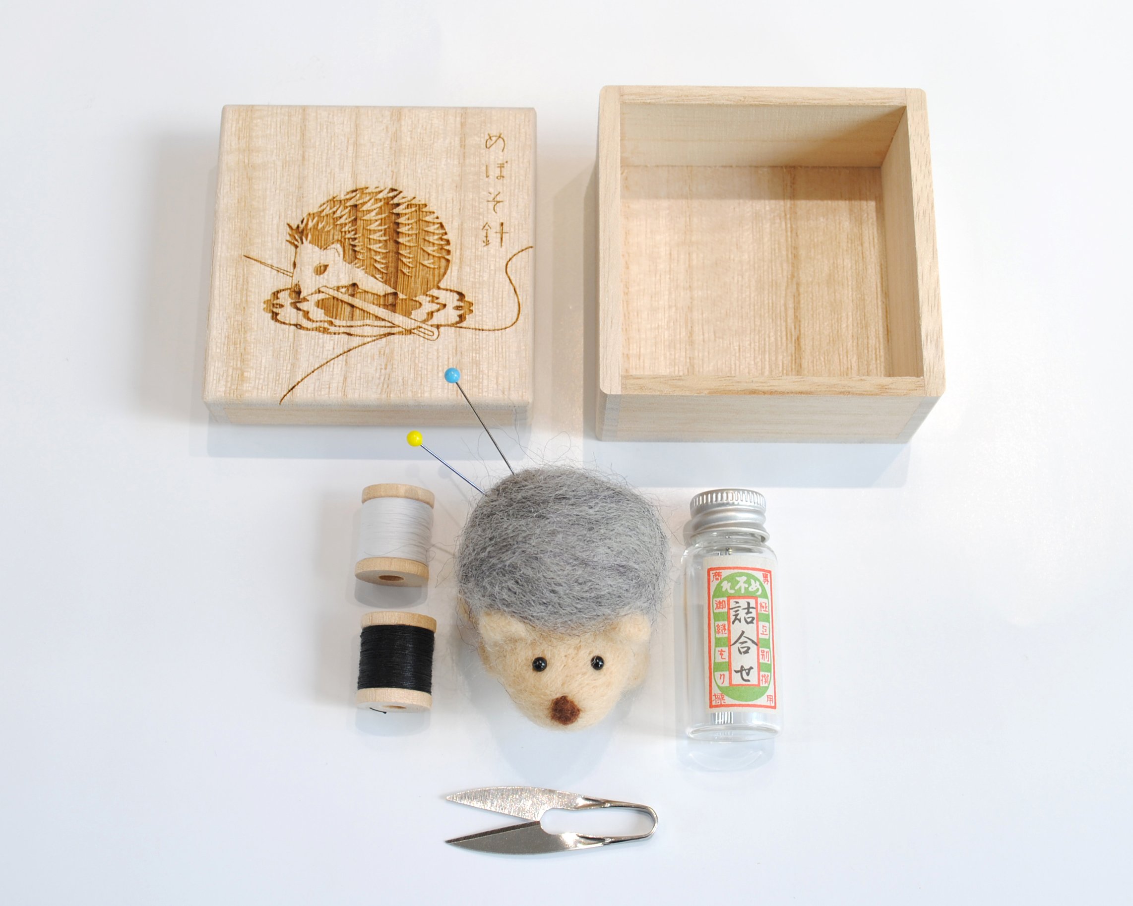 Amazon.co.jp: 目細八郎兵衛商店 ハリネズミ裁縫セット (ハリネズミ