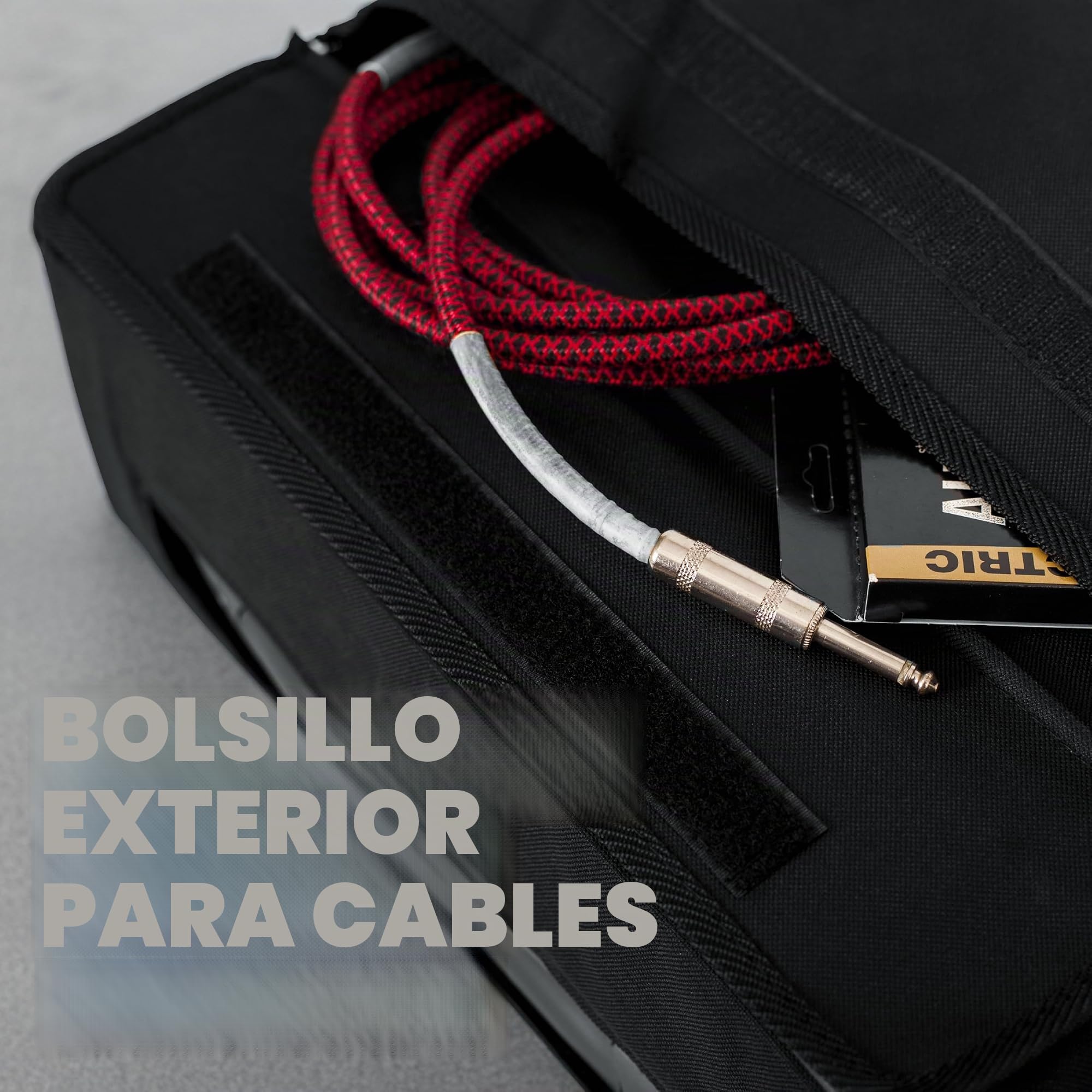 Gator Cases Pedalboard de Madera con Bolsa de Nylon y Bolsillo Externo. 18 x 12" (GPT-BLACK)