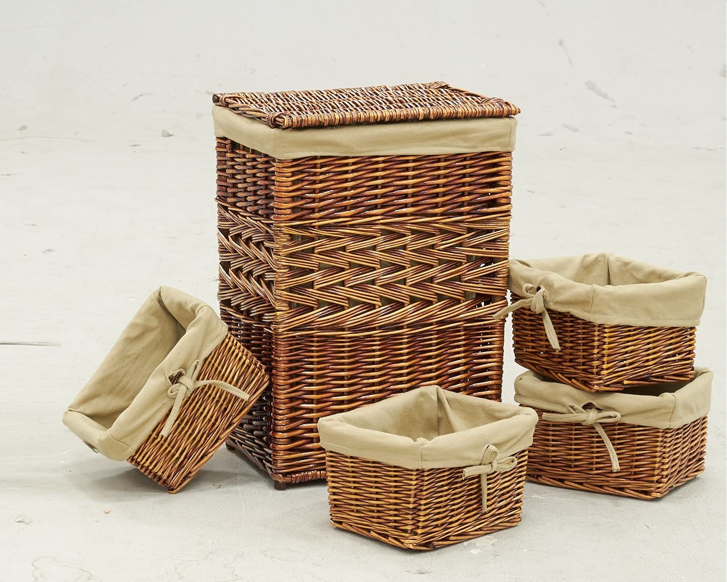 Coffre à linge en osier AubryGaspard marron et ses 4 corbeilles