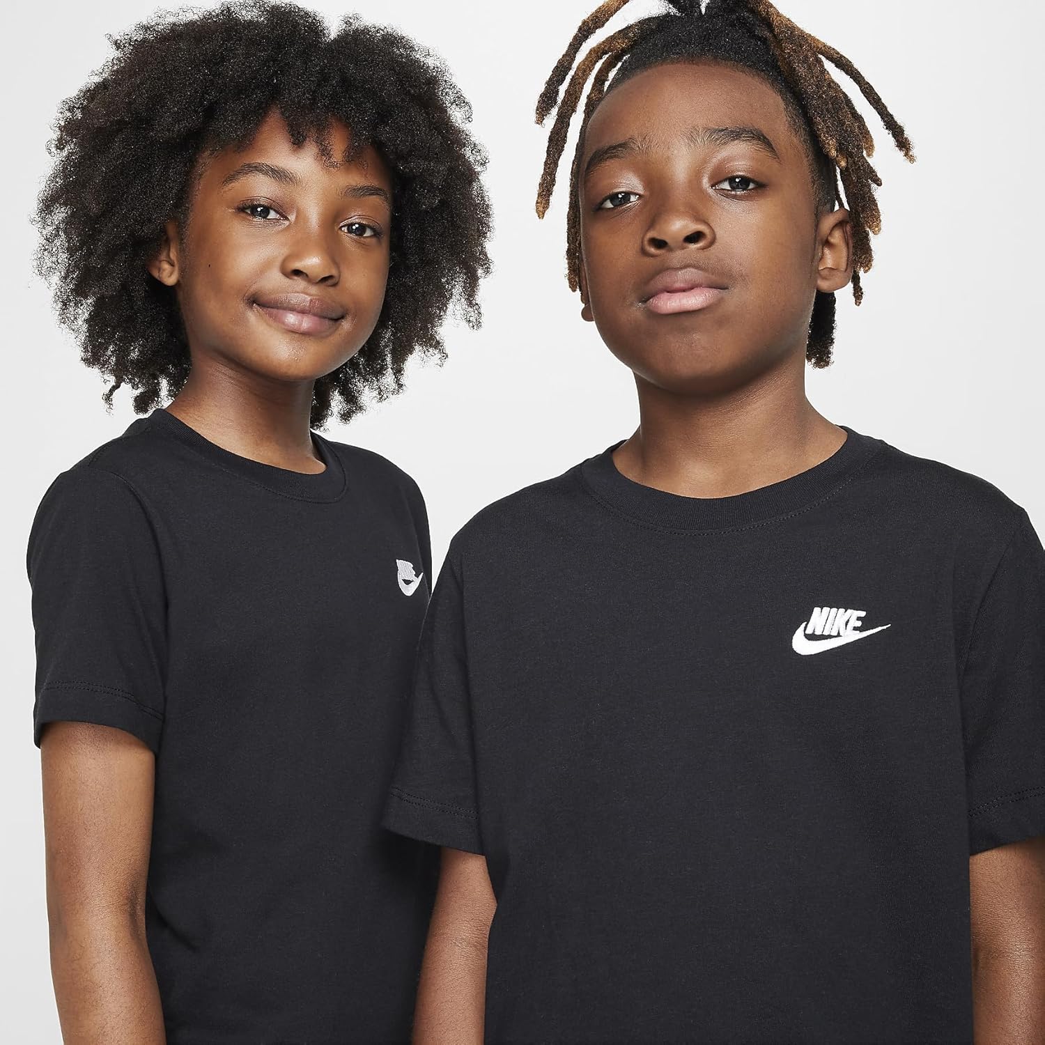 Nike Unisex Big Kids' Sportswear Club T-Shirt - Boys and Girls - Image 3