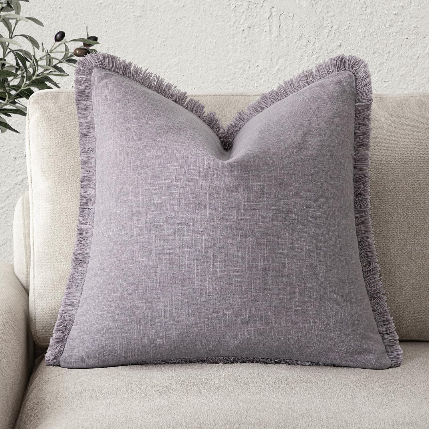 Foindtower Decorative Linen Fringe Throw Pillow Covers Boho Farmhouse Cushion Cover with Tassels Soft Accent Pillowcase for Chair Sofa Bed Living Room Home Decor, 18×18 Inch,1PC,Light Purple