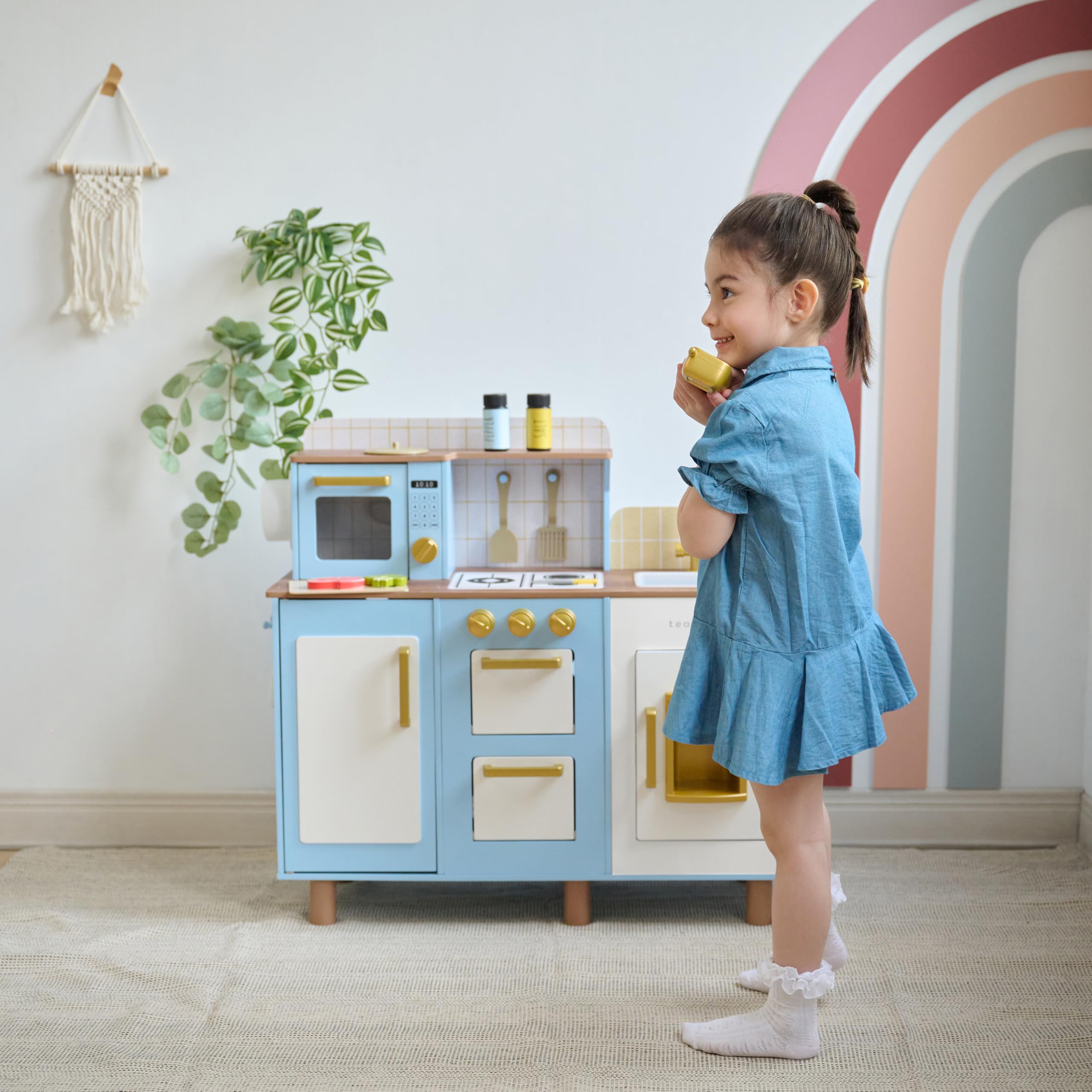 Teamson Kids Little Chef Hampton - Set da cucina in legno con erogatore di ghiaccio, lavandino, manopole per piano cottura, contenitore e 17 accessori inclusi per i più piccoli