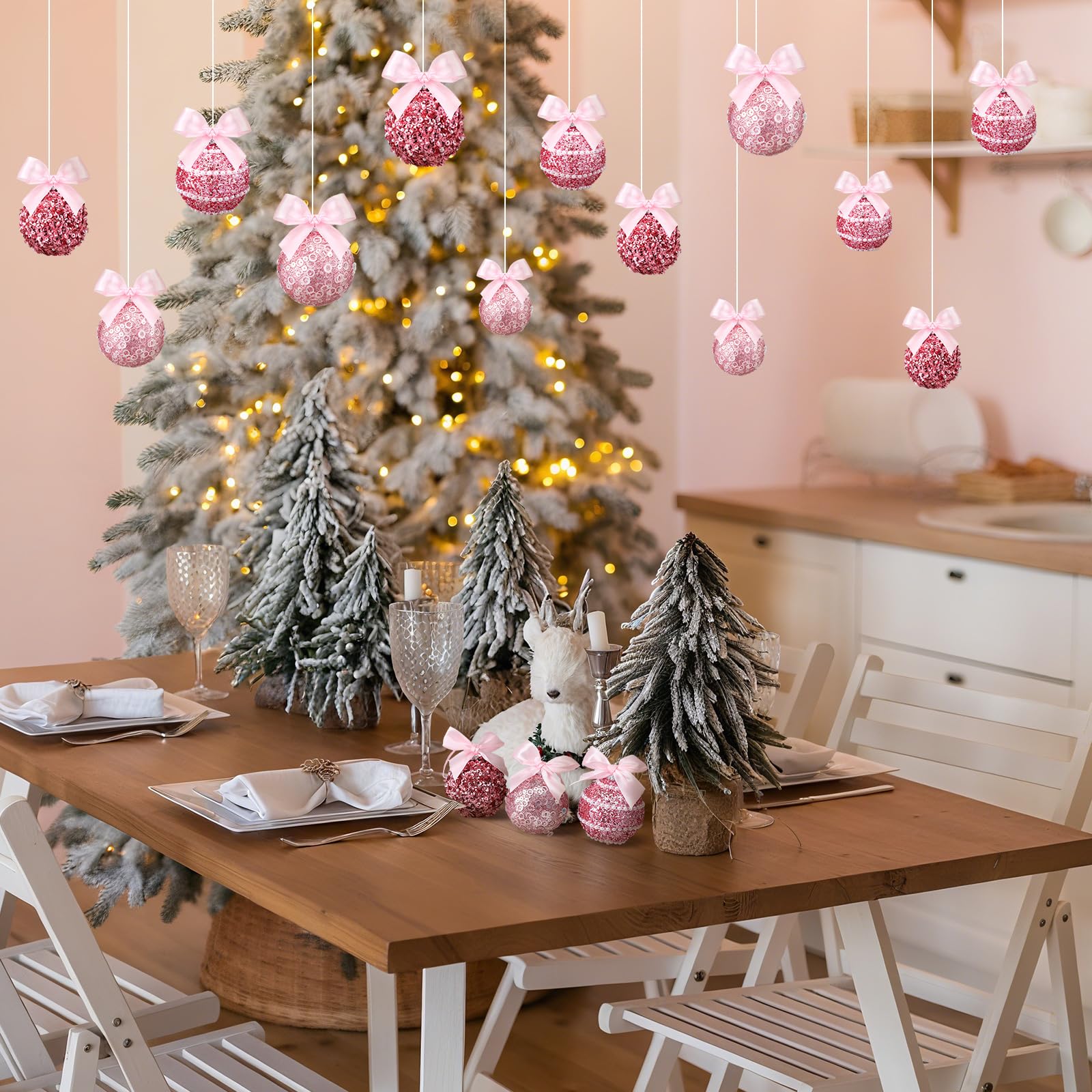 Hungdao Lot de 12 boules de Noël roses à suspendre en plastique incassable avec nœud coquette pour fêtes de Noël