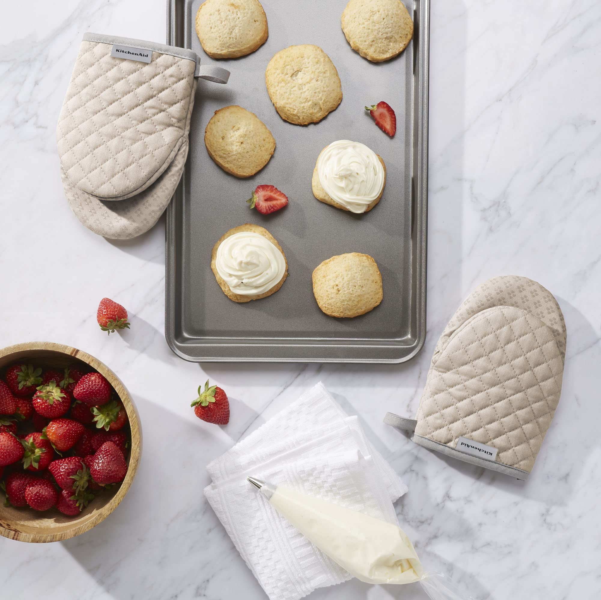 KitchenAid Mini guanto da forno Asteroid, 14 x 20,3 cm, milkshake 2 pezzi