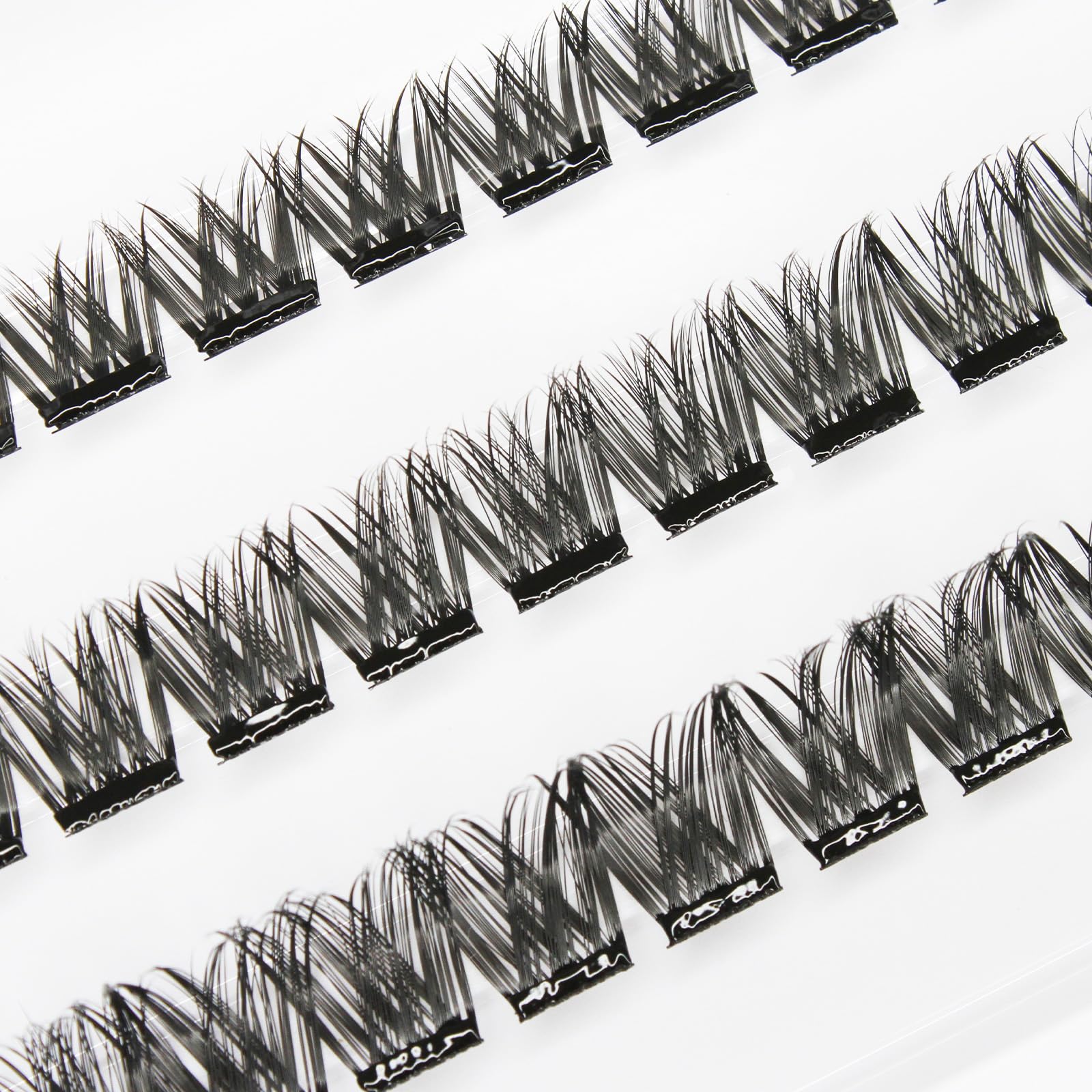 Lash FX Press & Go Pre-Glued Cluster Lashes, Rome: Flirty and fluffy, adding wispy volume with an elegant touch - Image 2