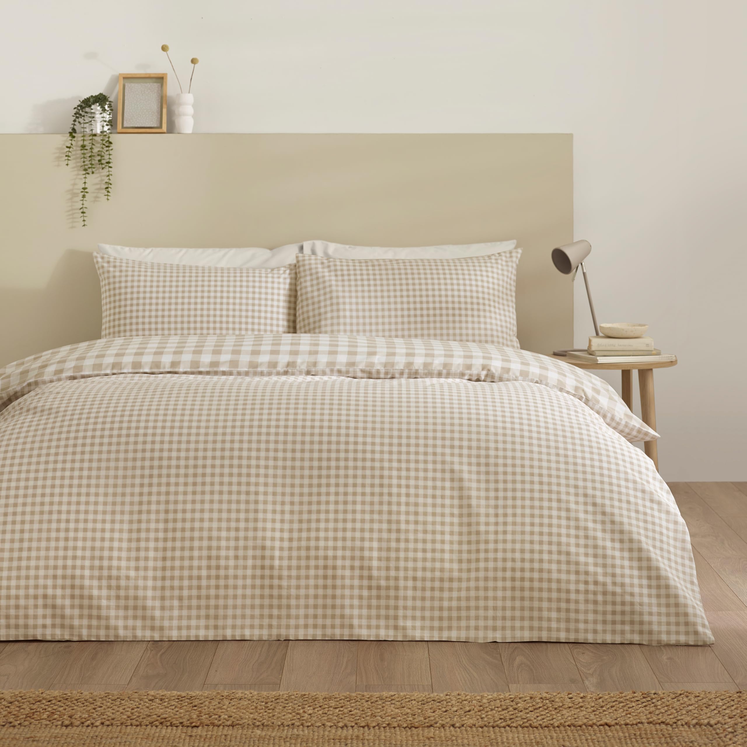 Catherine Lansfield 'Bamford Gingham Check' Reversible Duvet Cover Set in Natural | Size: Super King